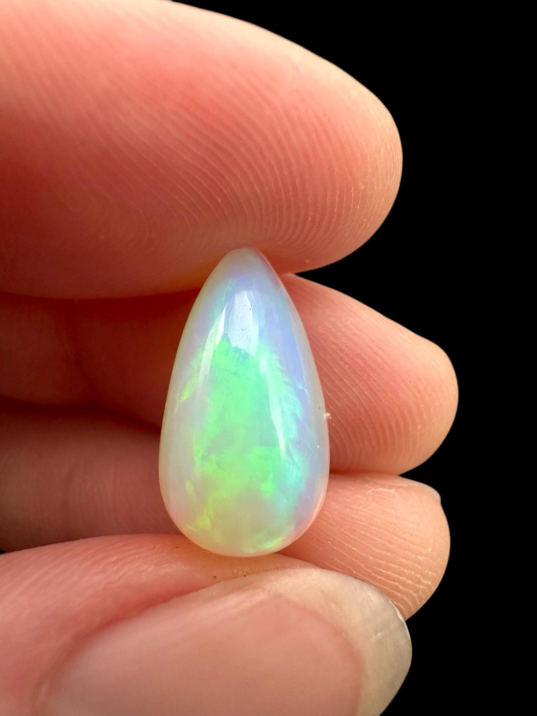Precious opal cabochon 4,7ct – Welo, Ethiopia - OPK055
