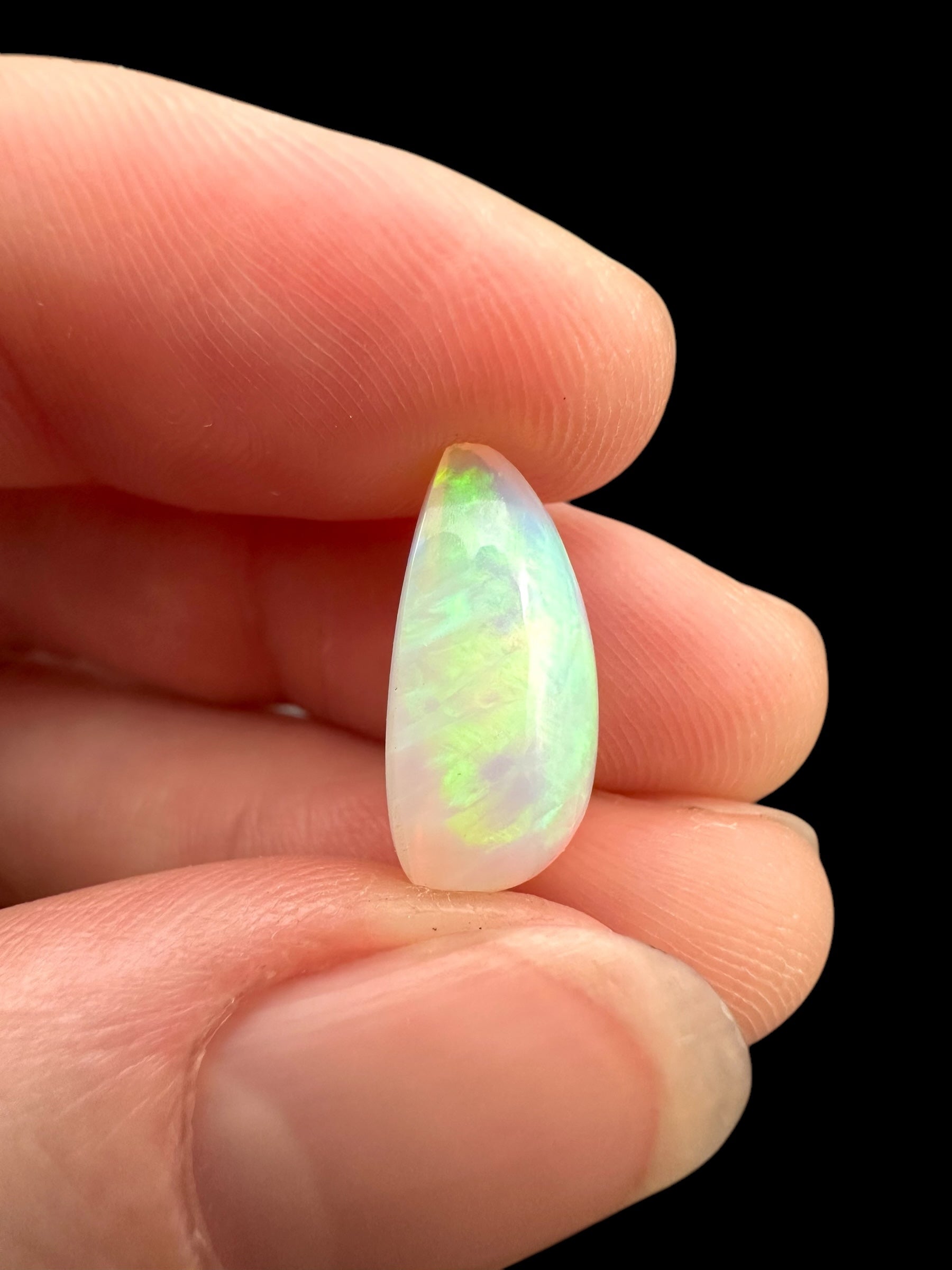 Precious opal cabochon 4,7ct – Welo, Ethiopia - OPK055