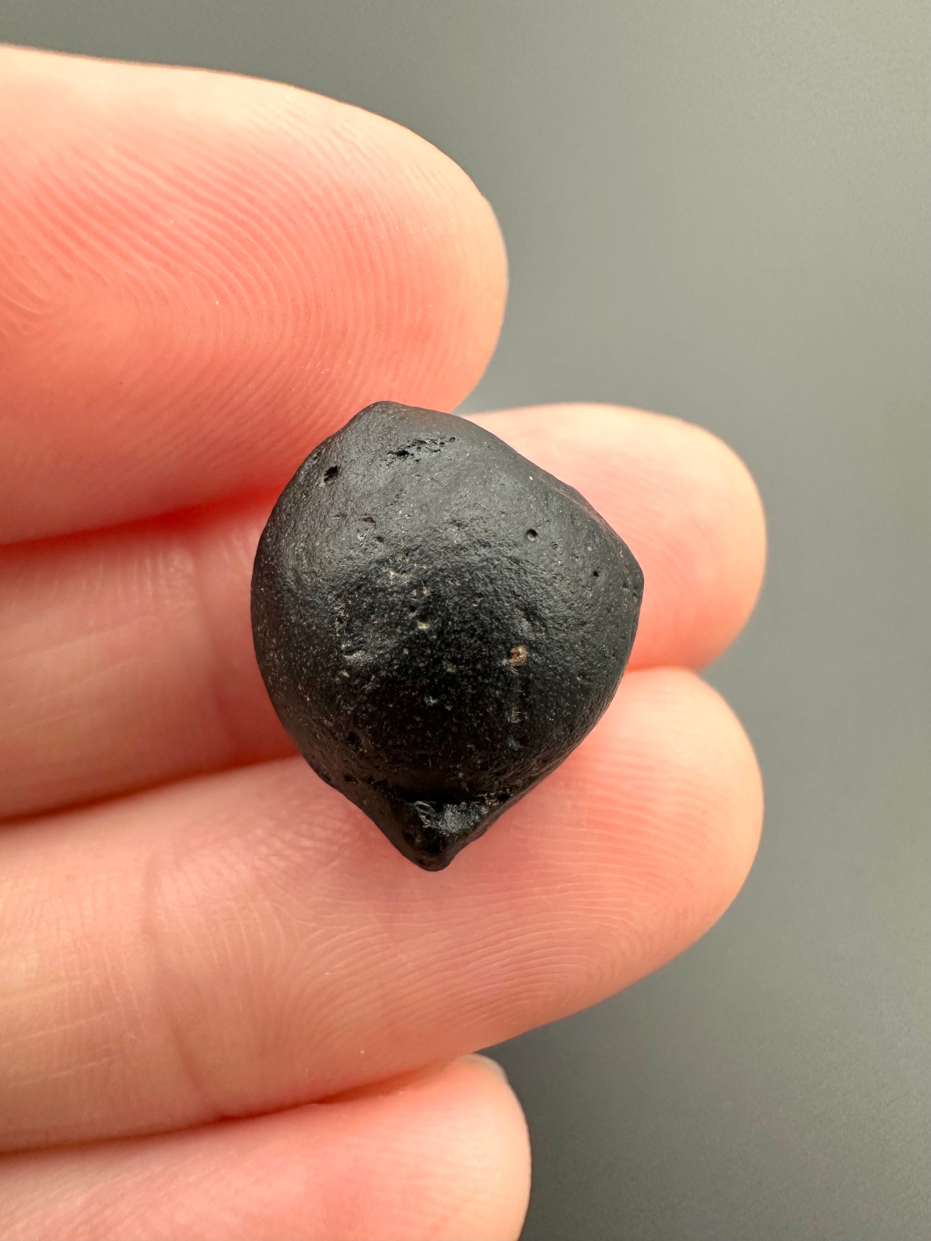 Australite "button" 1,8g – Kalgoorlie, Western Australia - AU057