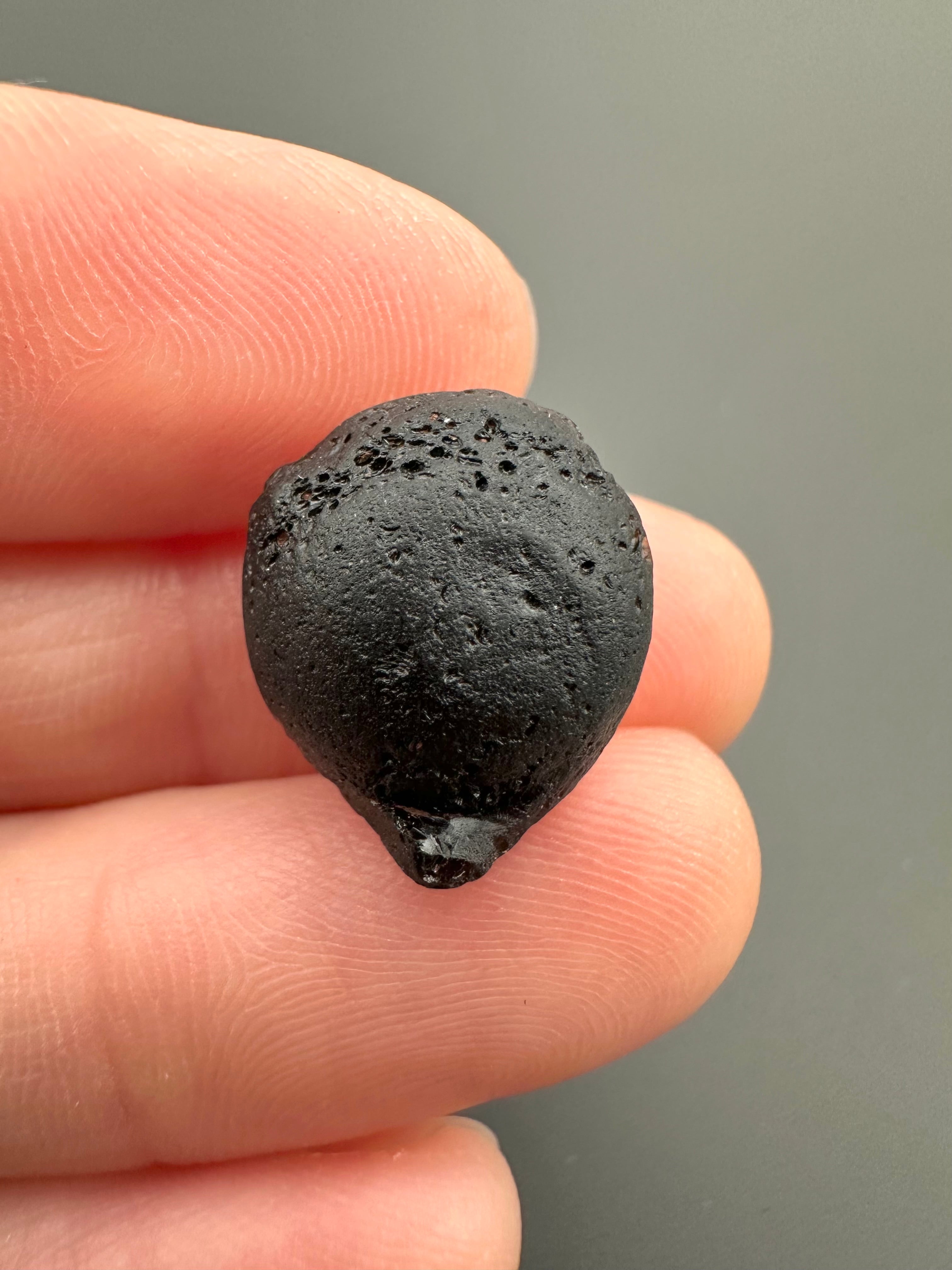 Australite "button" 1,8g – Kalgoorlie, Western Australia - AU060