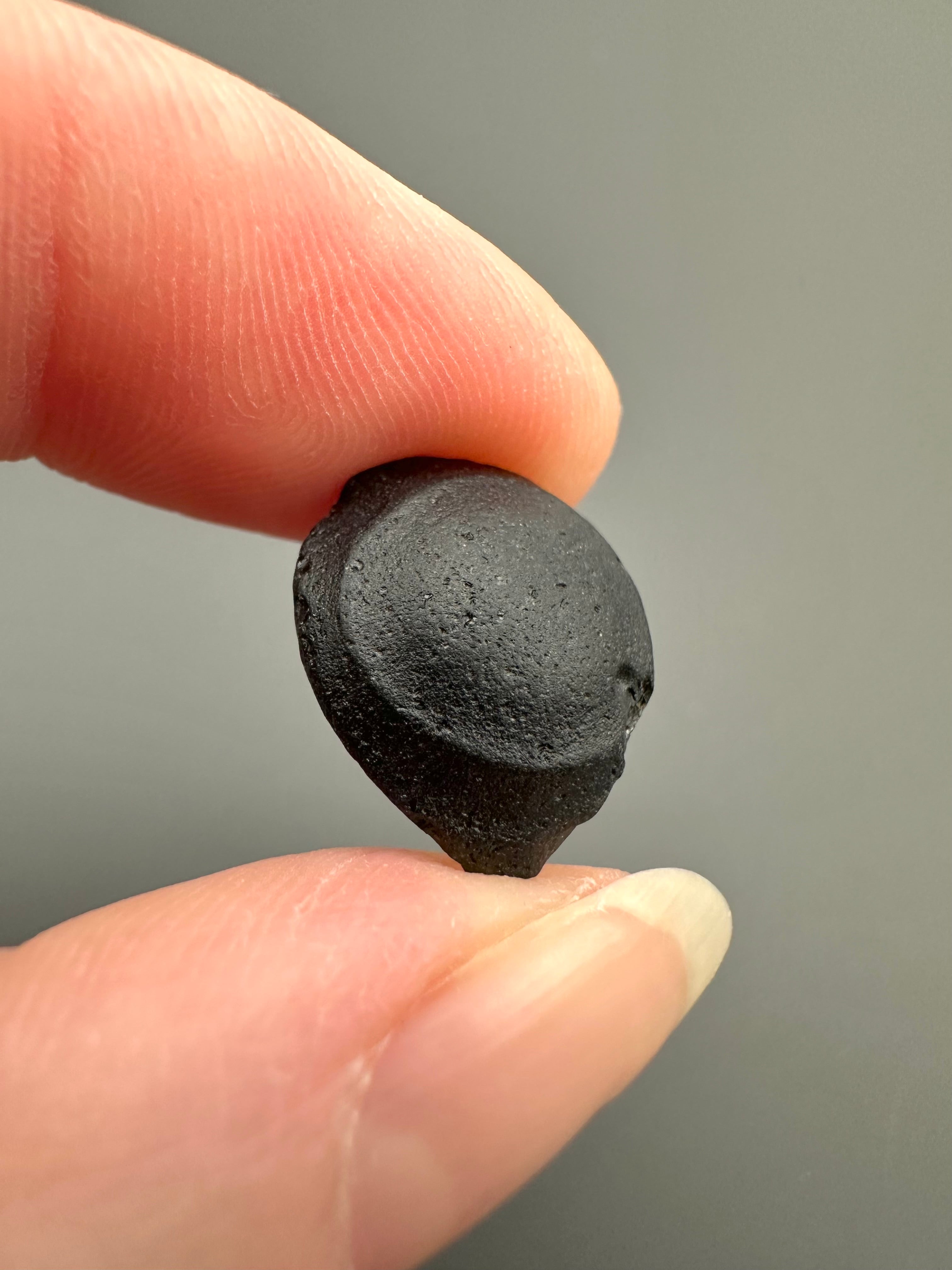Australite "button" 1,8g – Kalgoorlie, Western Australia - AU060