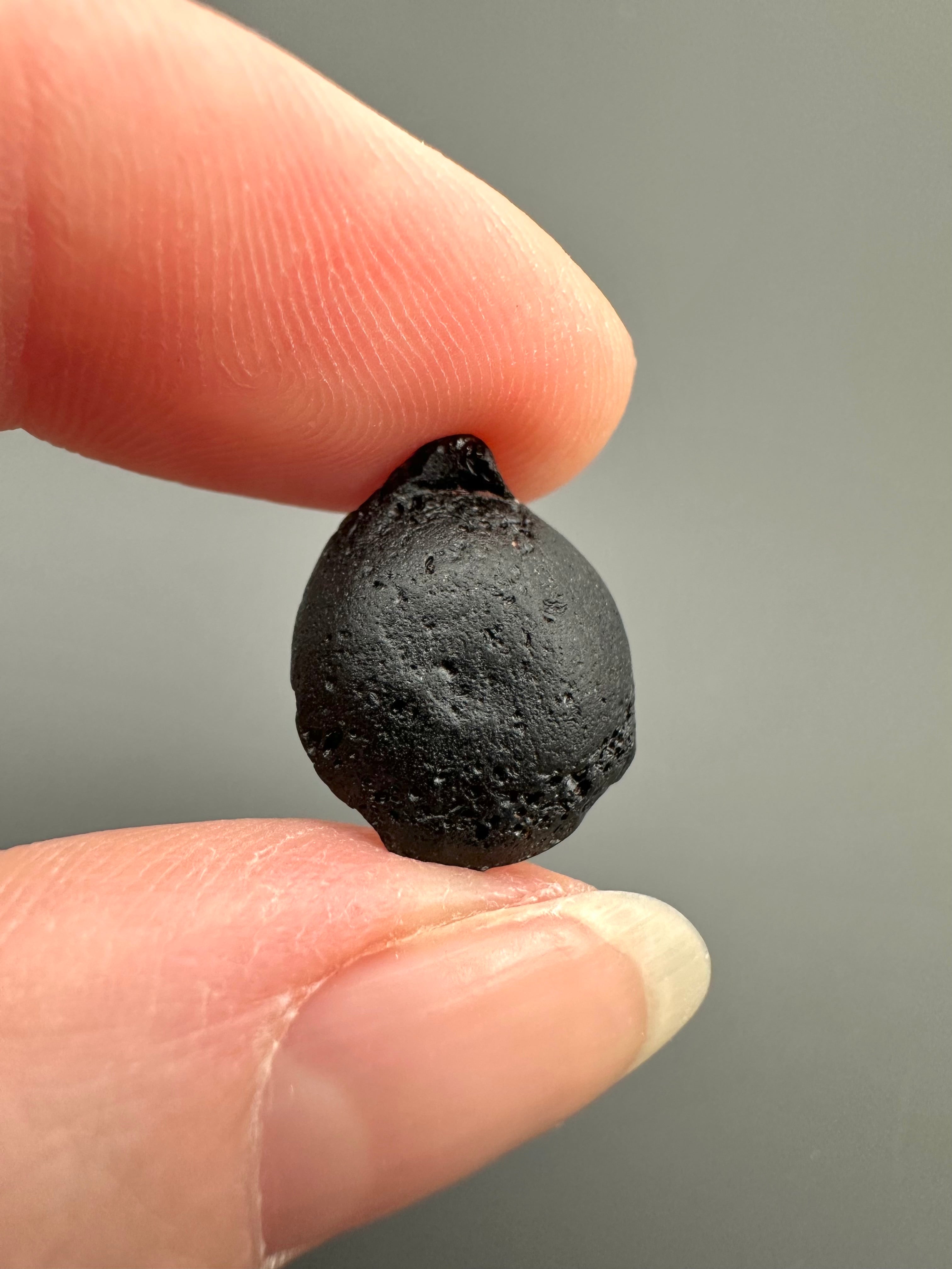 Australite "button" 1,8g – Kalgoorlie, Western Australia - AU060