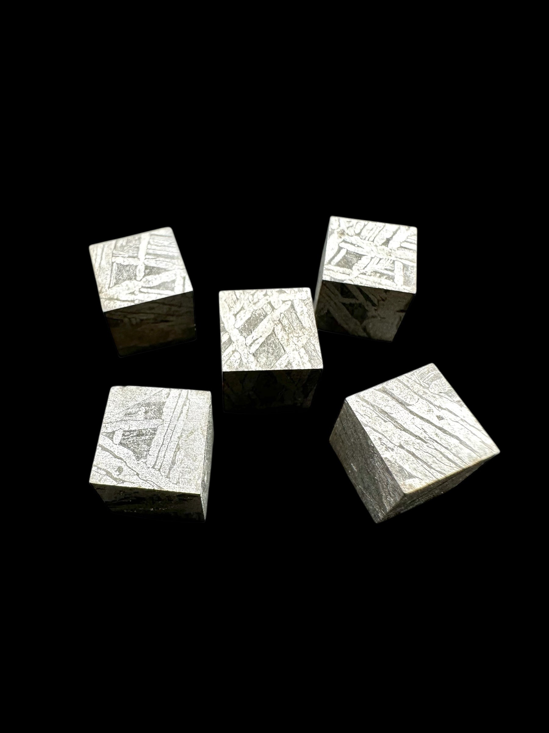 Meteorite Aletai Cube 9mm – Xinjiang, China – random piece - MEAL52