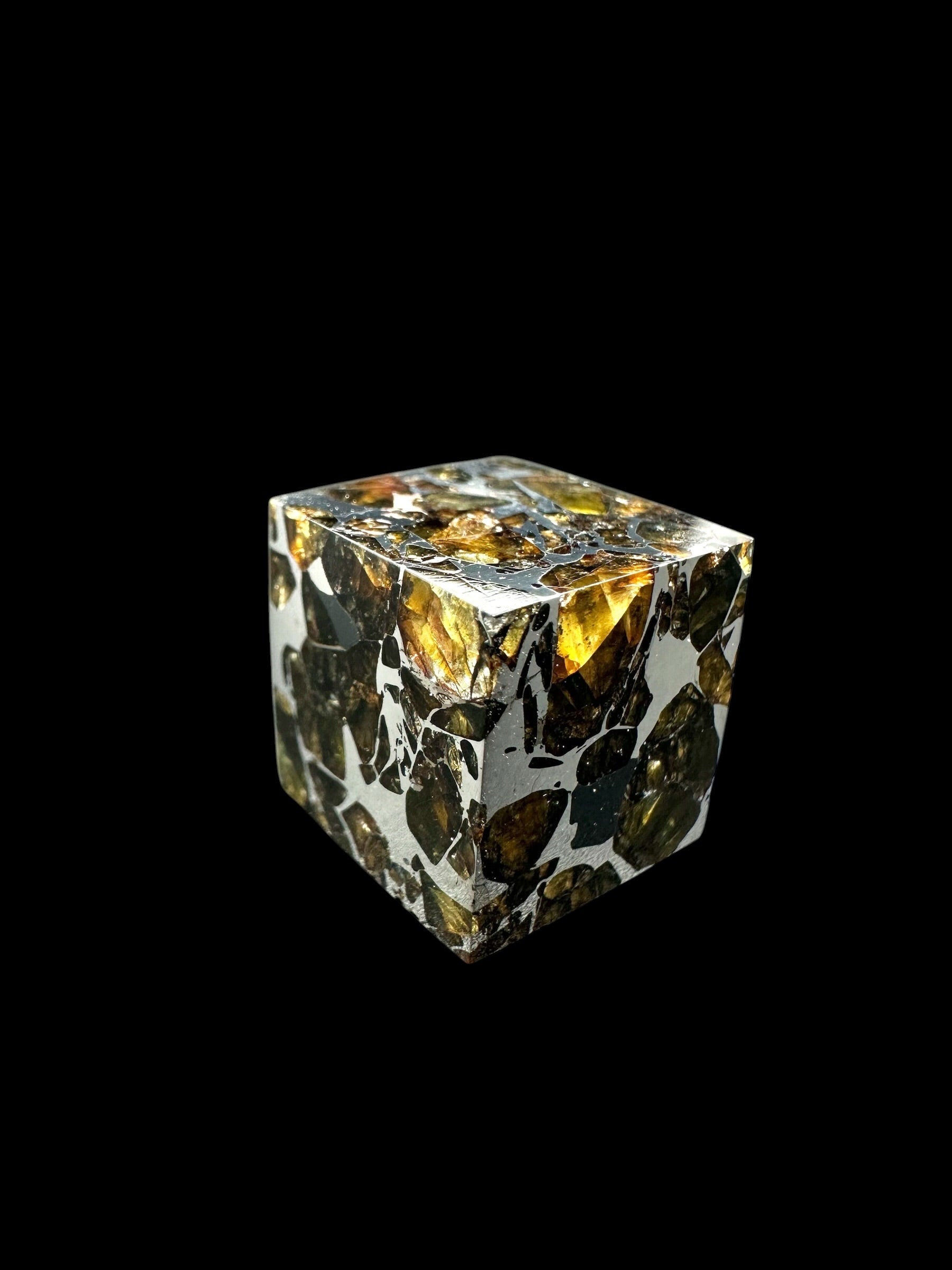 Meteorite Seymchan – pallasite cube 16,2g – Russia