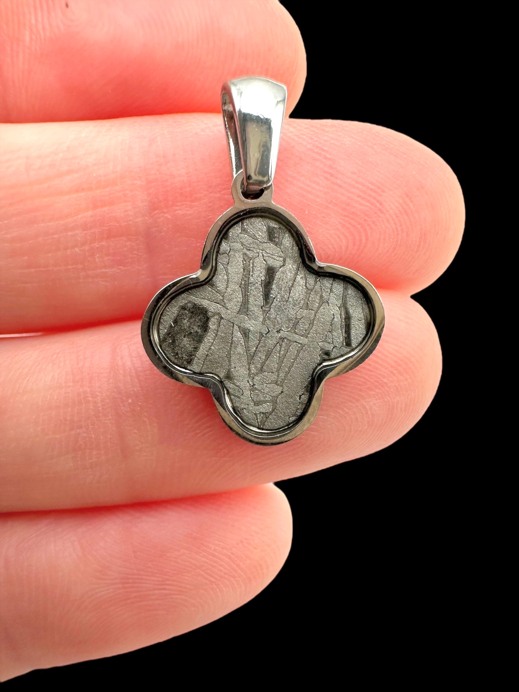 Aletai meteorite pendant - P/M023