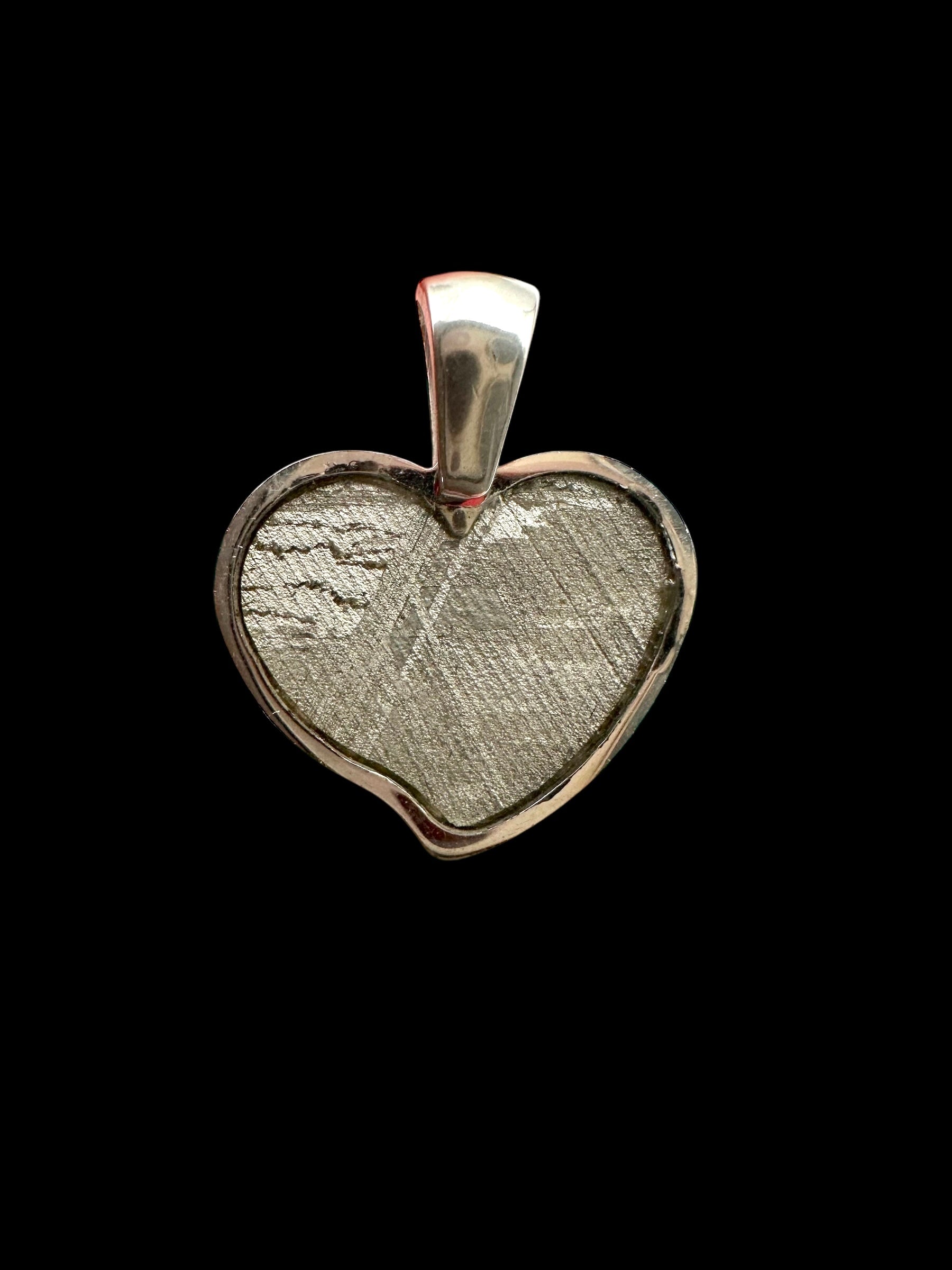 Muonionalusta meteorite pendant