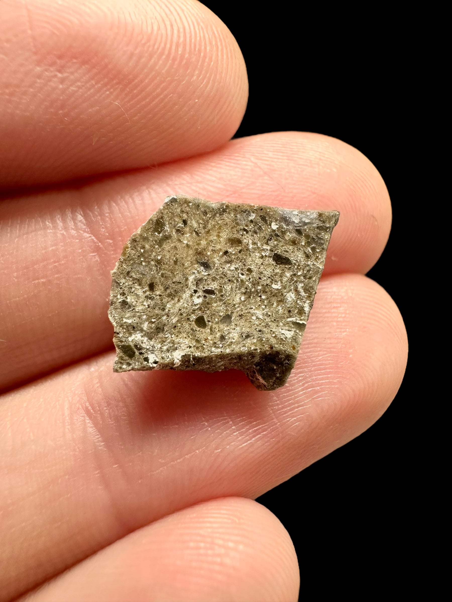 Lunar meteorite Oued el Hamim 001 – 1,01g – Libya - MEOH03