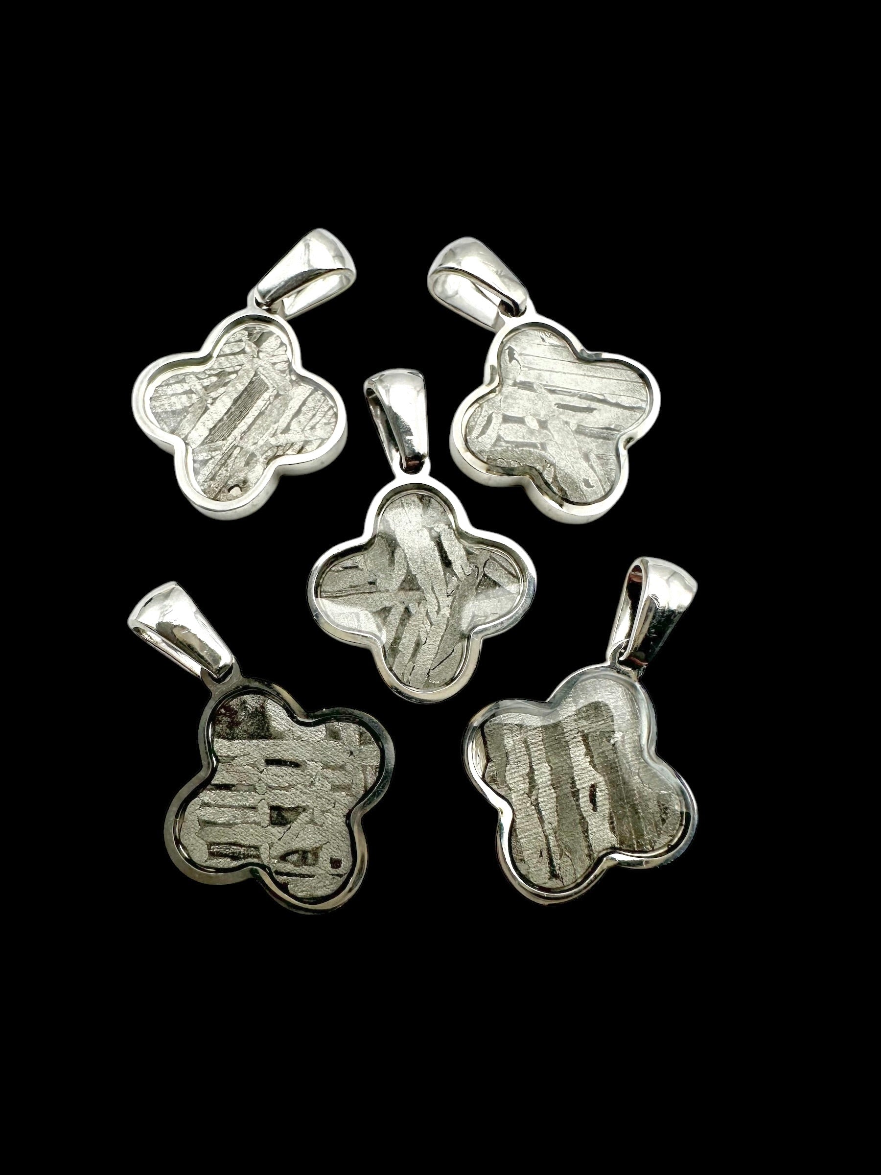Aletai meteorite pendant – random piece