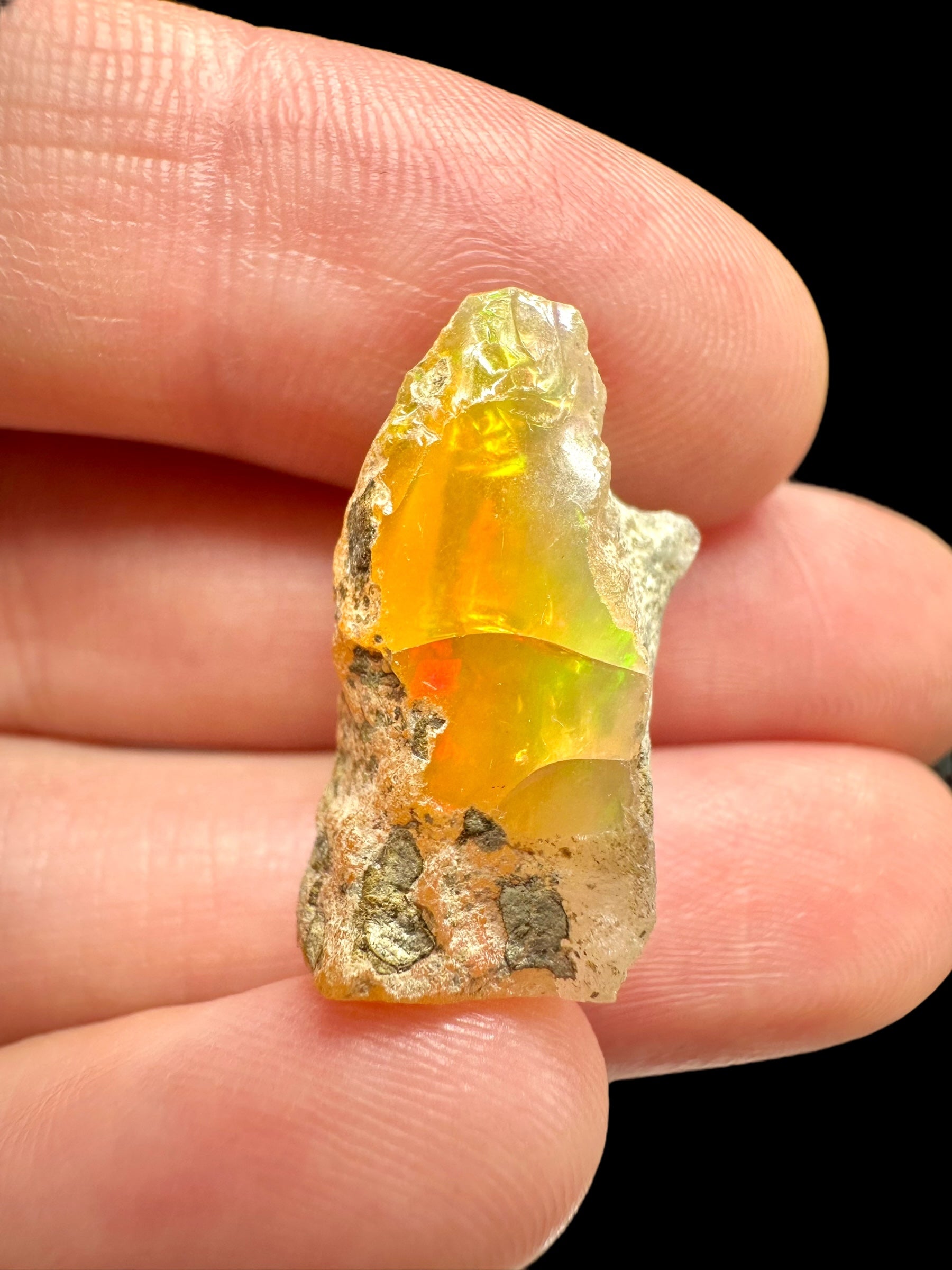 Precious opal 13,5ct – Welo, Ethiopia