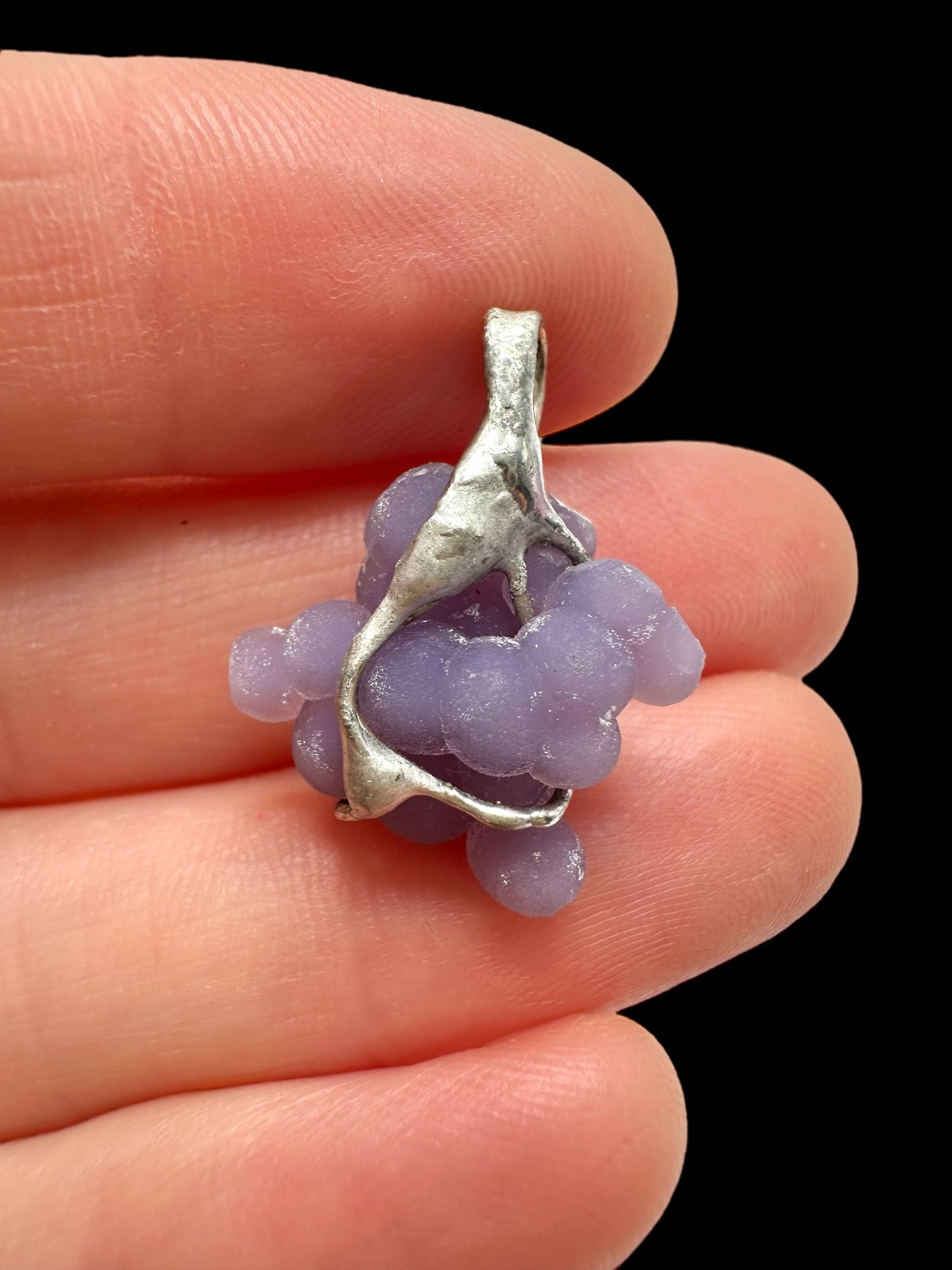 Grape chalcedony pendant - P/HCH87