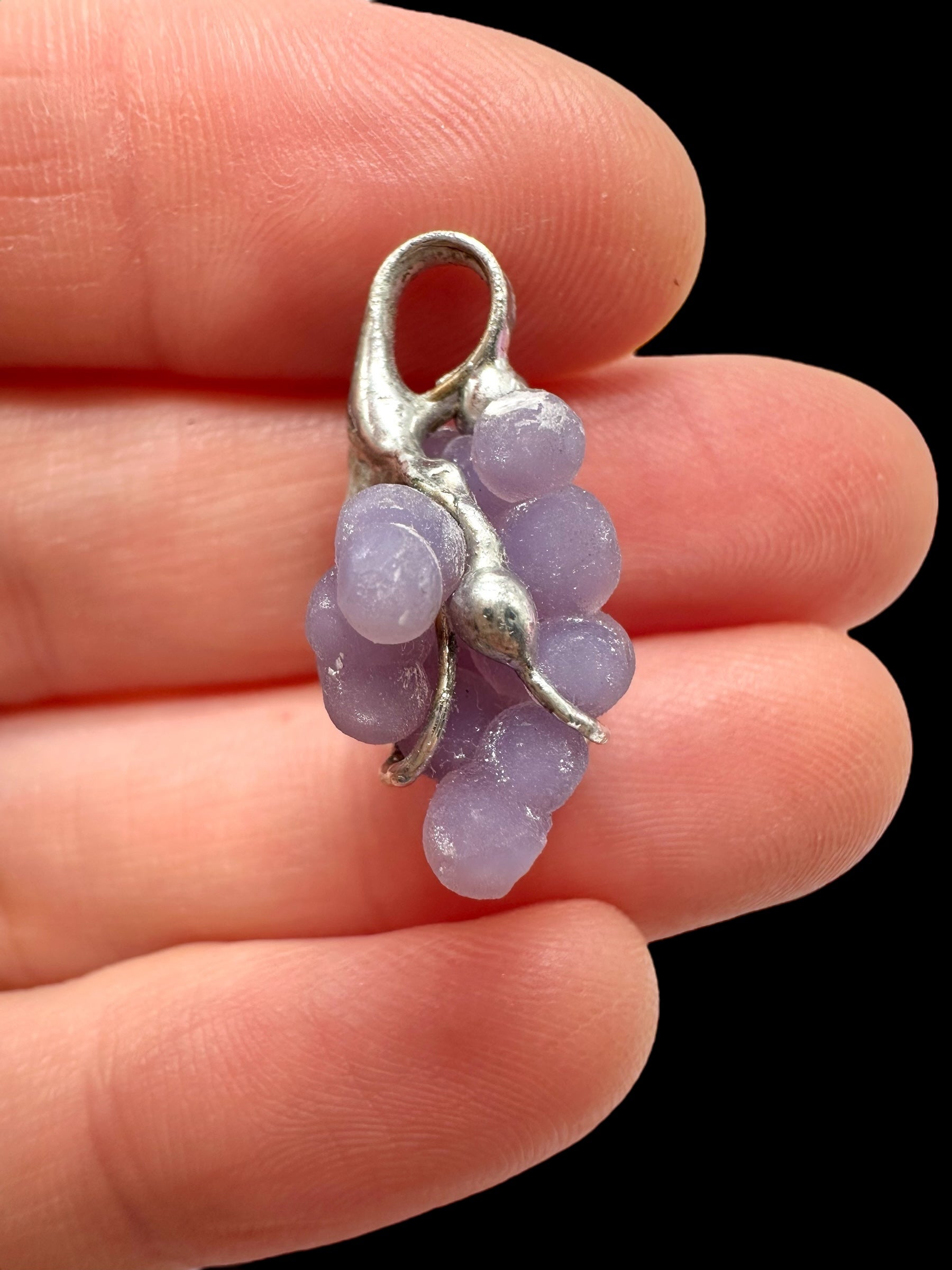 Grape chalcedony pendant - P/HCH87