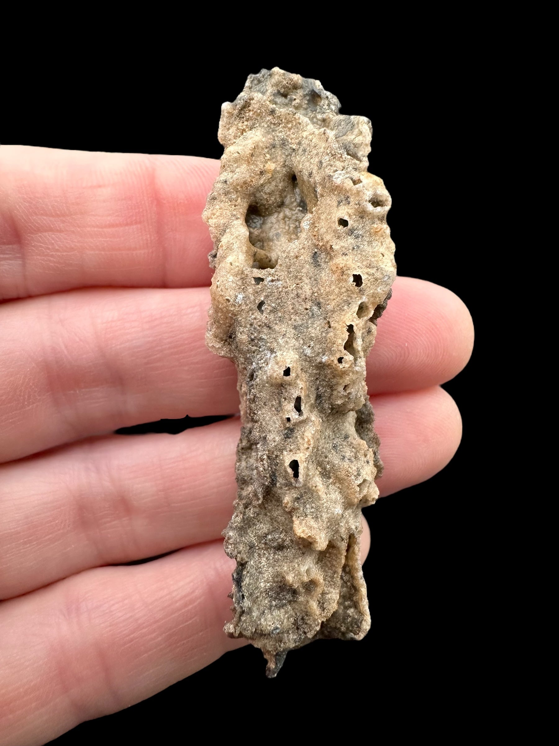 Fulgurite 4,1g – Libyan desert, Egypt - FU027