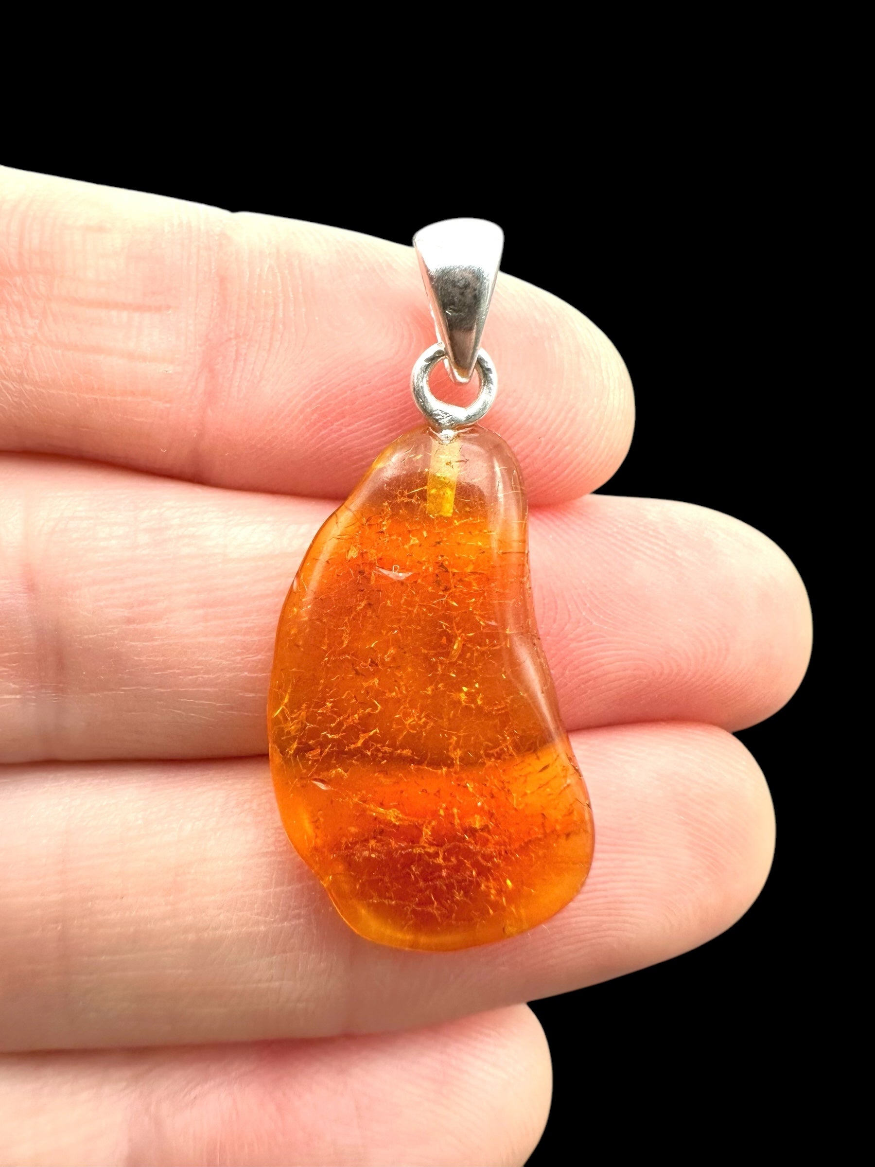 Silver amber pendant - SP/JN047