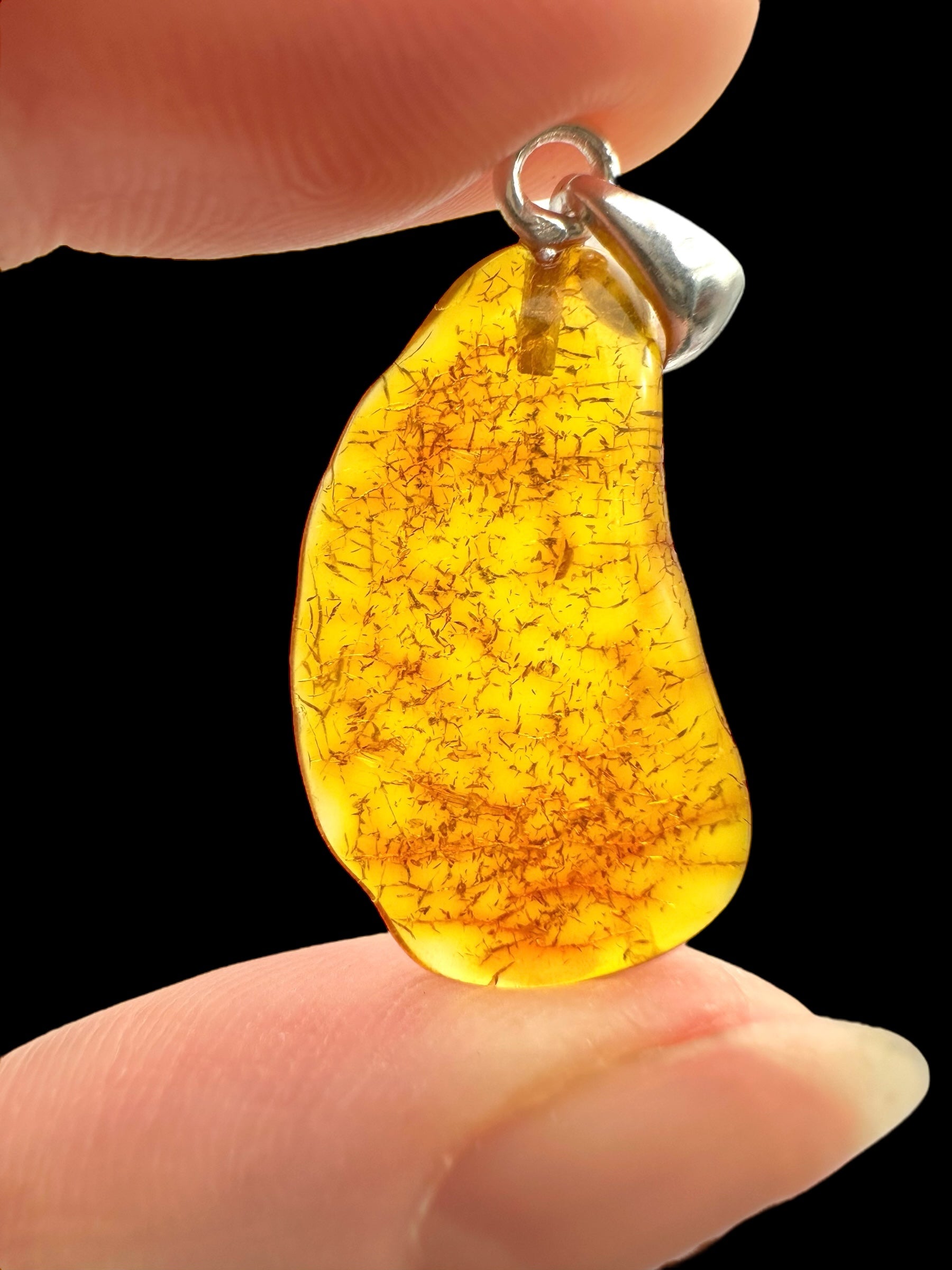 Silver amber pendant - SP/JN047