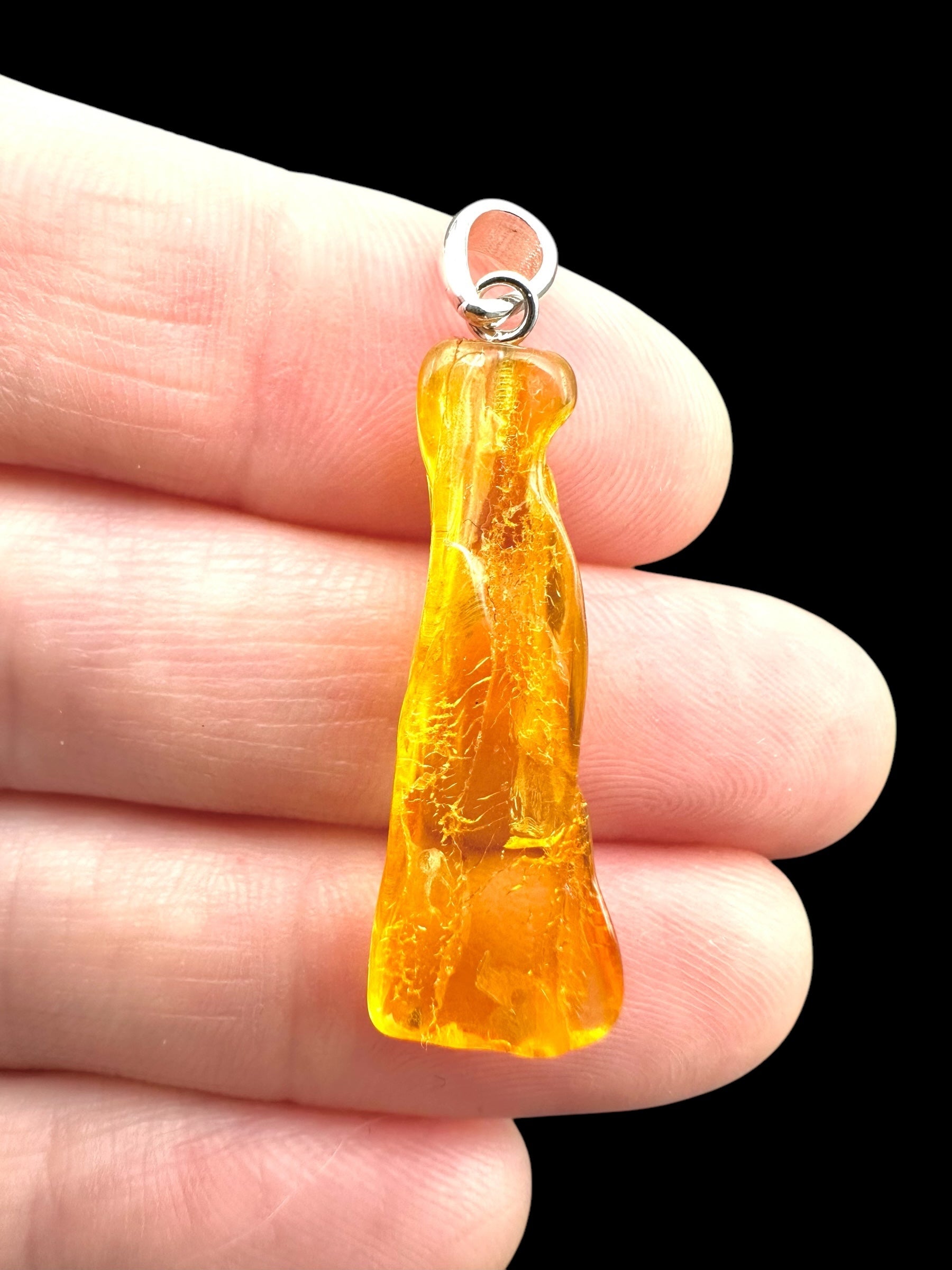 Silver amber pendant - SP/JN048