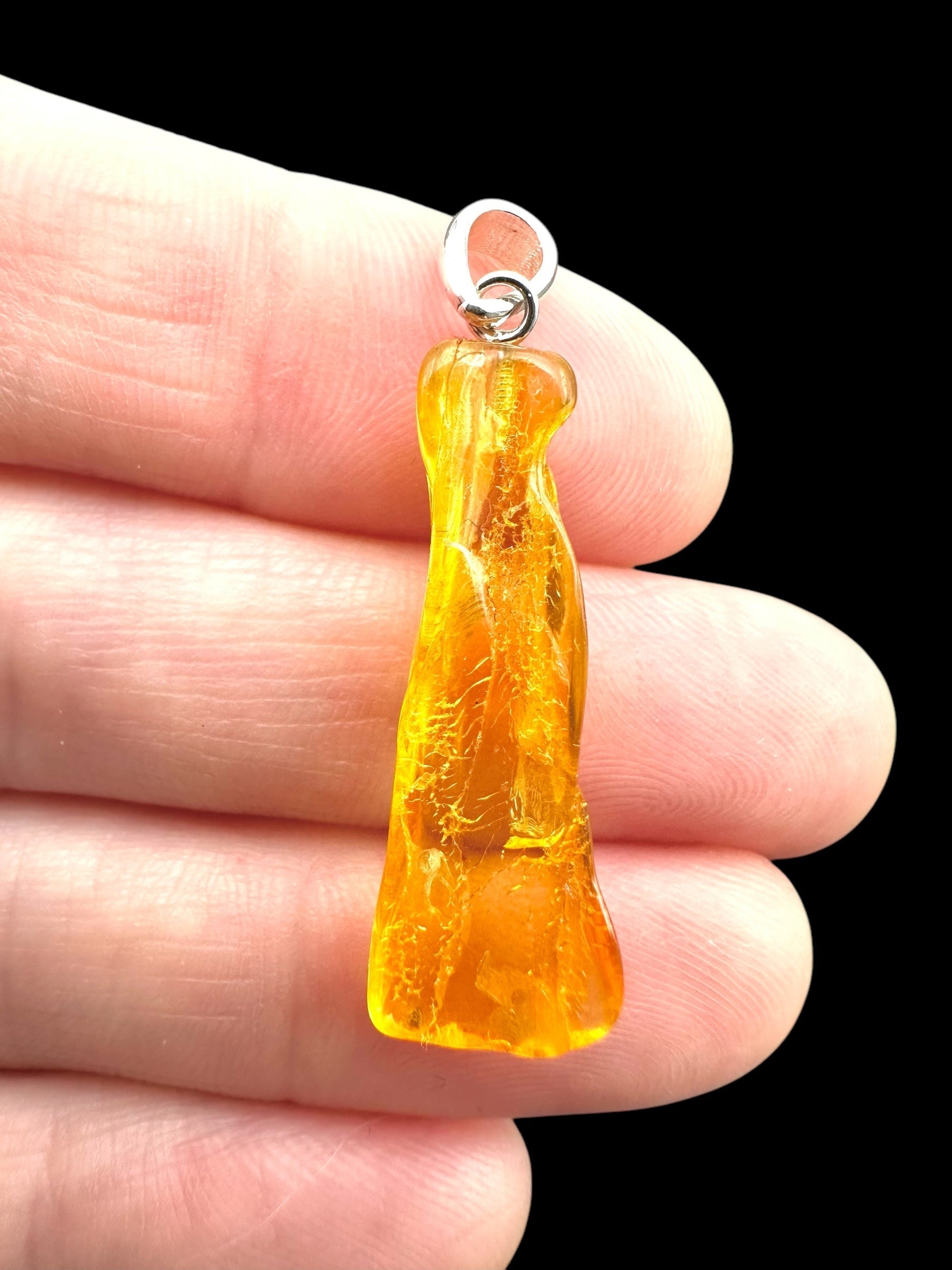 Silver amber pendant - SP/JN048