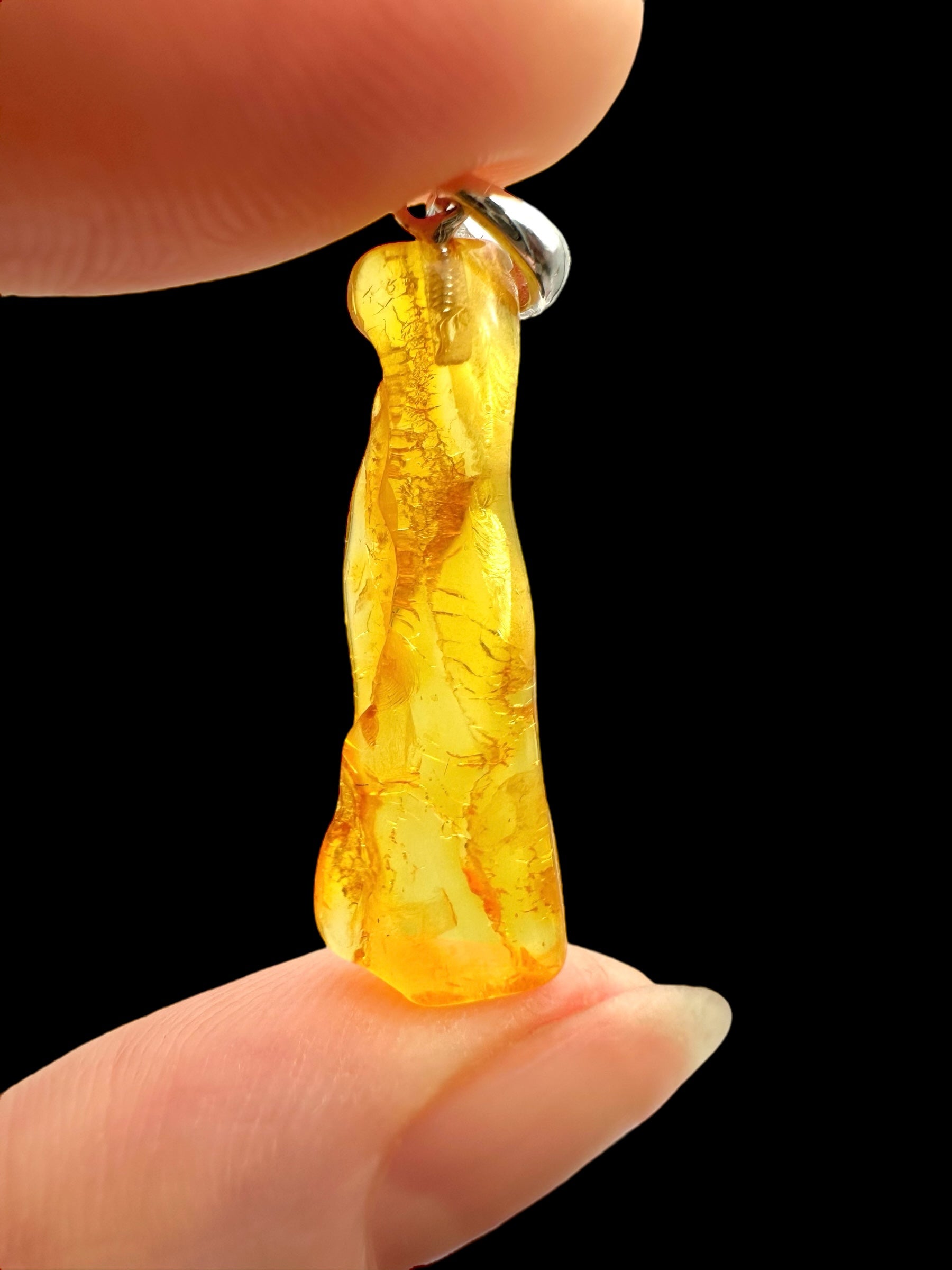 Silver amber pendant - SP/JN048