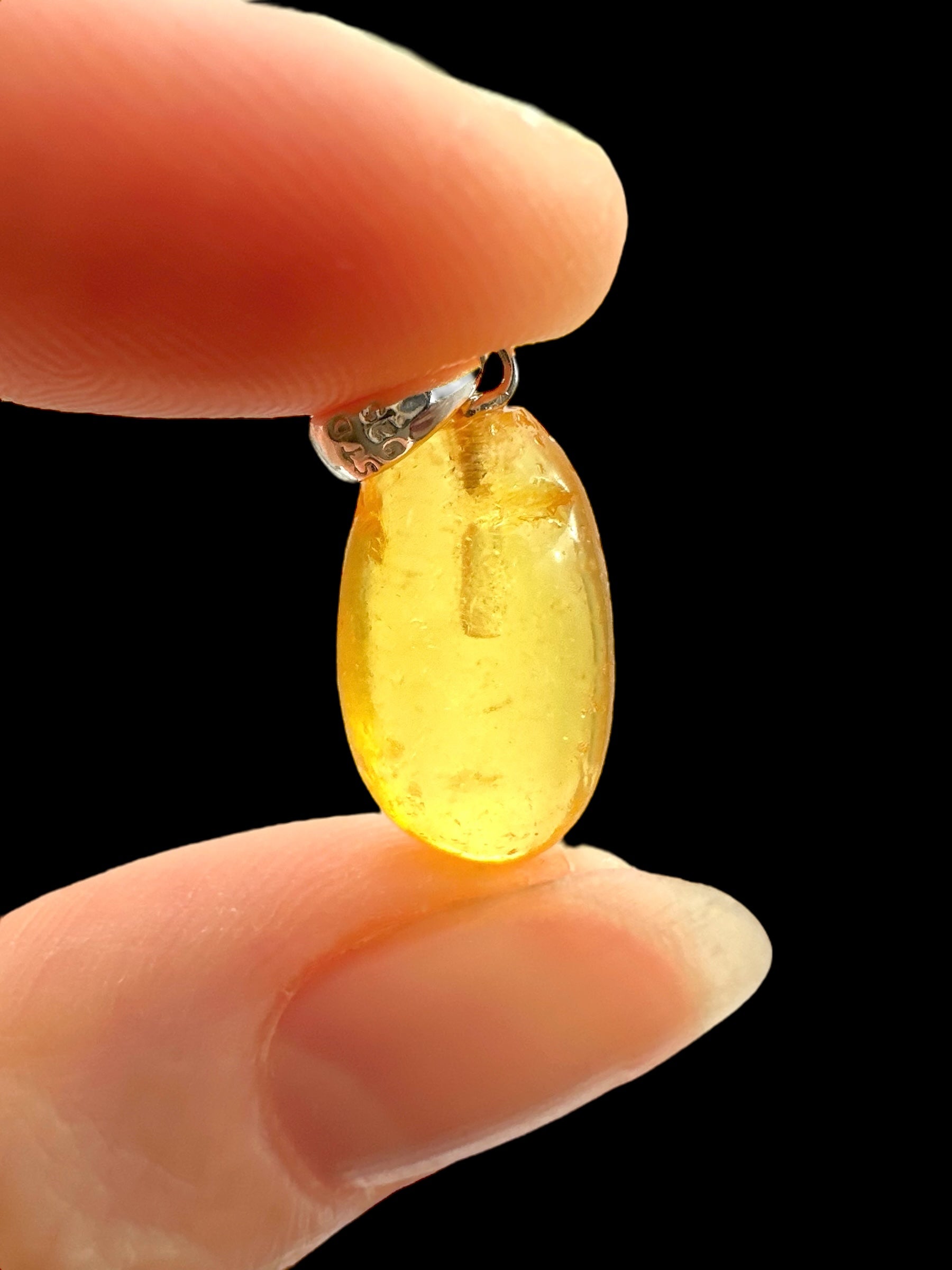 Silver amber pendant - SP/JN050