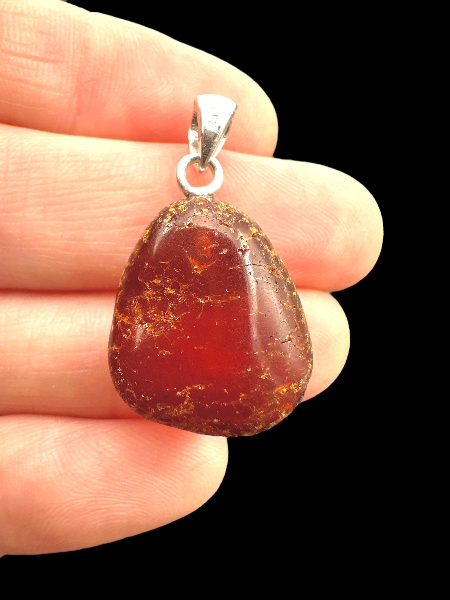 Silver amber pendant - SP/JN052