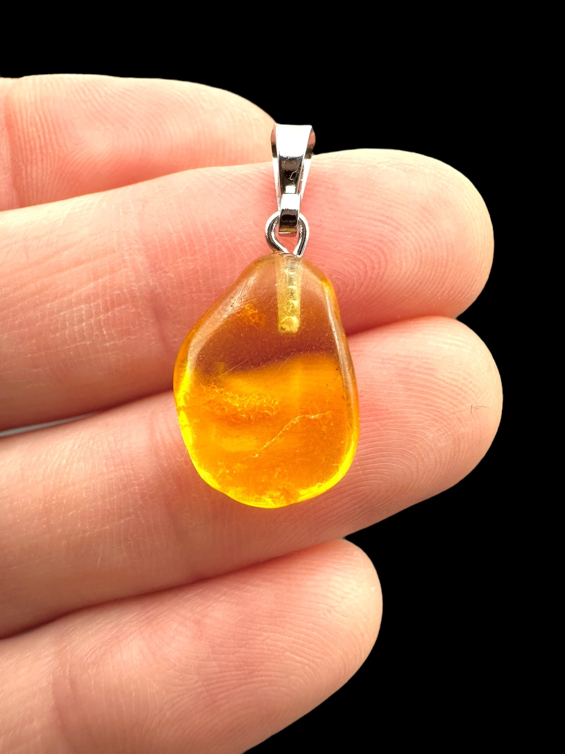 Amber pendant - P/JN015