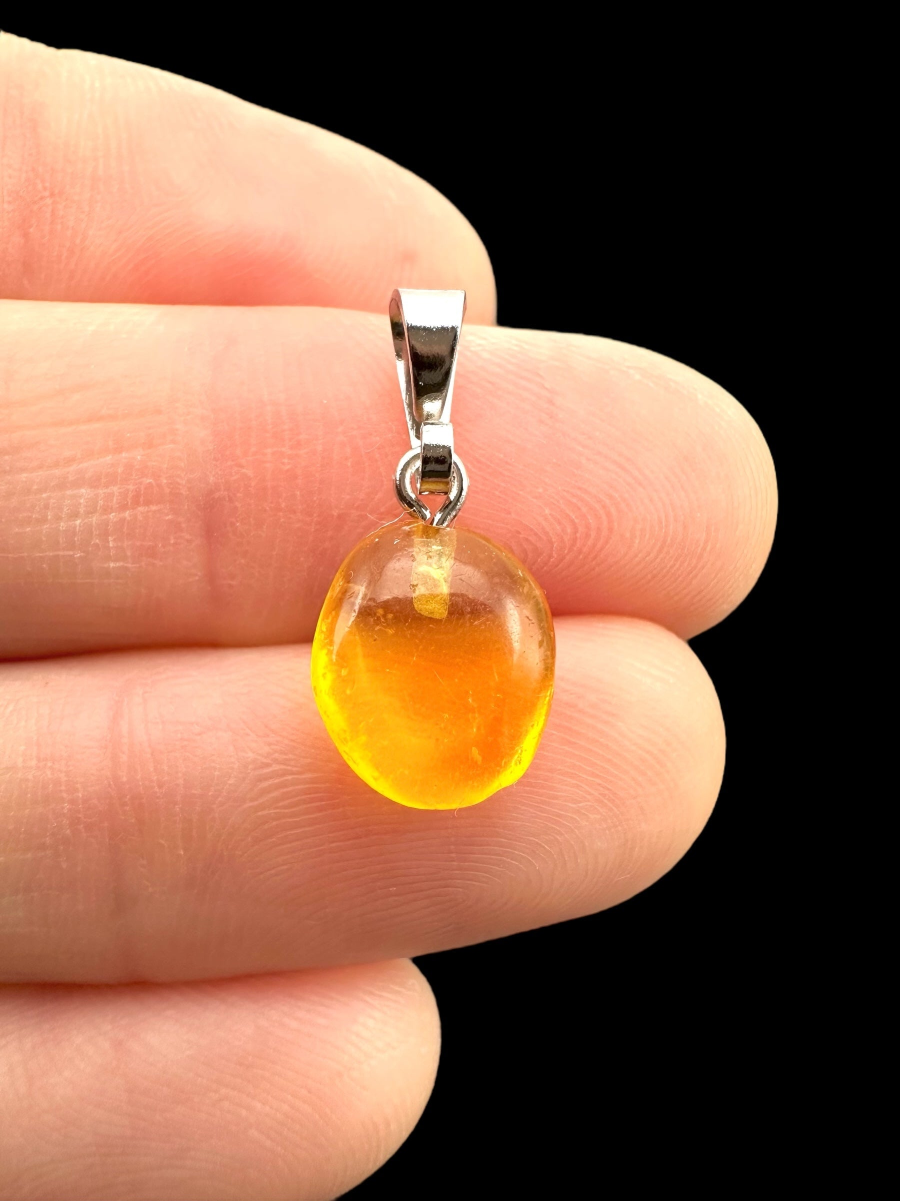 Amber pendant - P/JN017