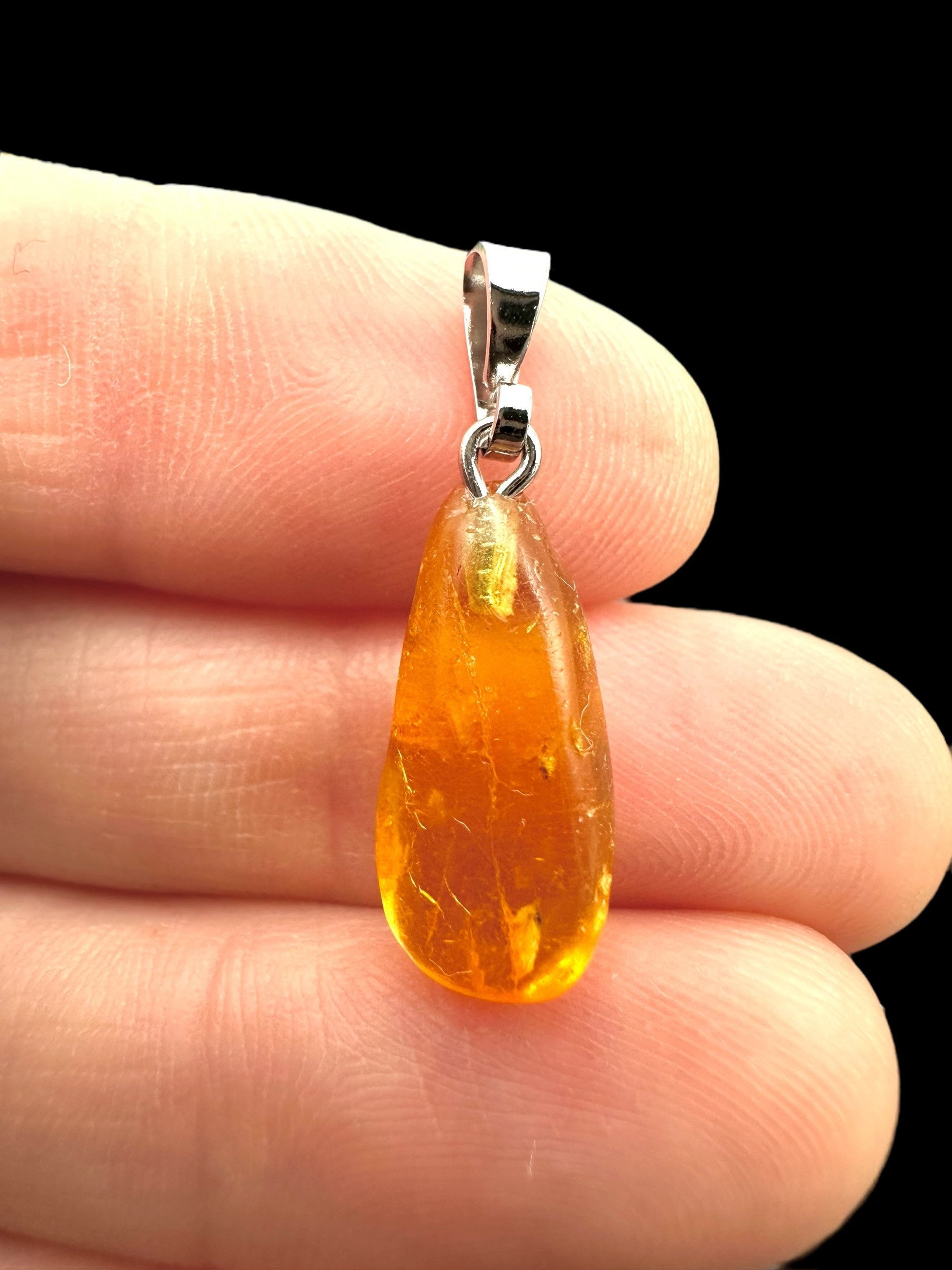 Amber pendant - P/JN018
