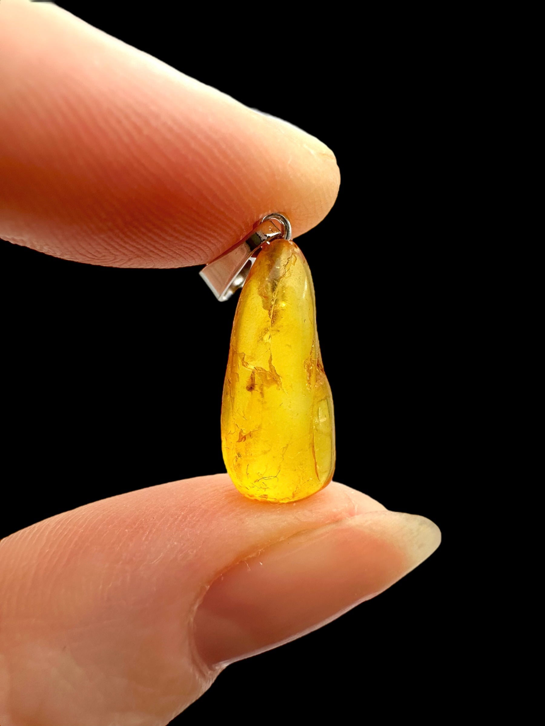 Amber pendant - P/JN018