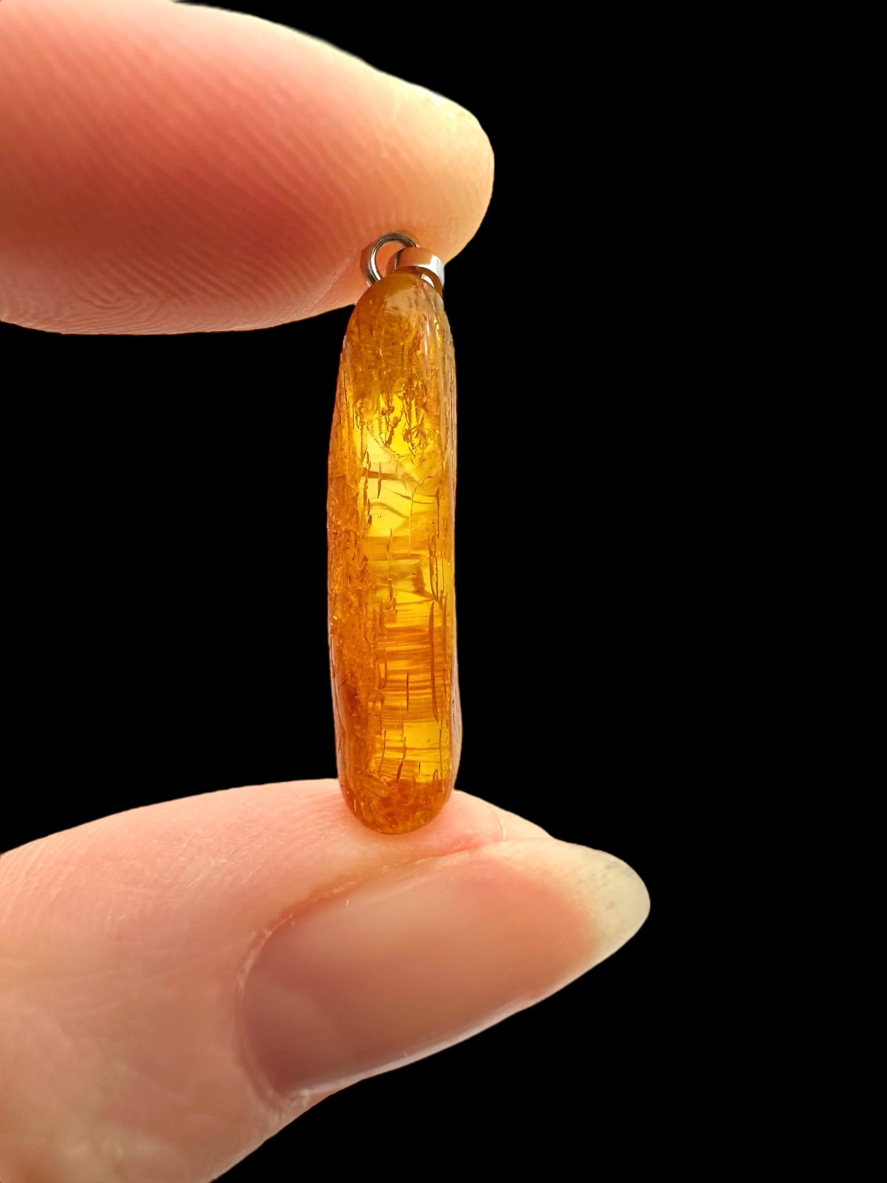 Amber pendant - P/JN019