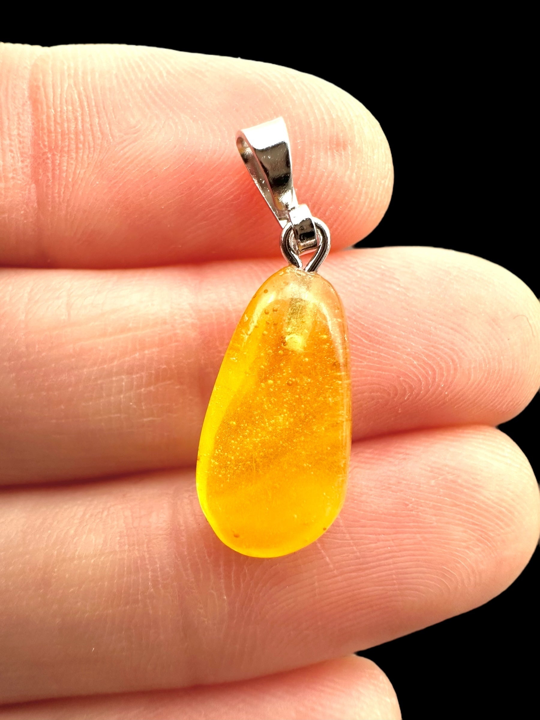 Amber pendant - P/JN022