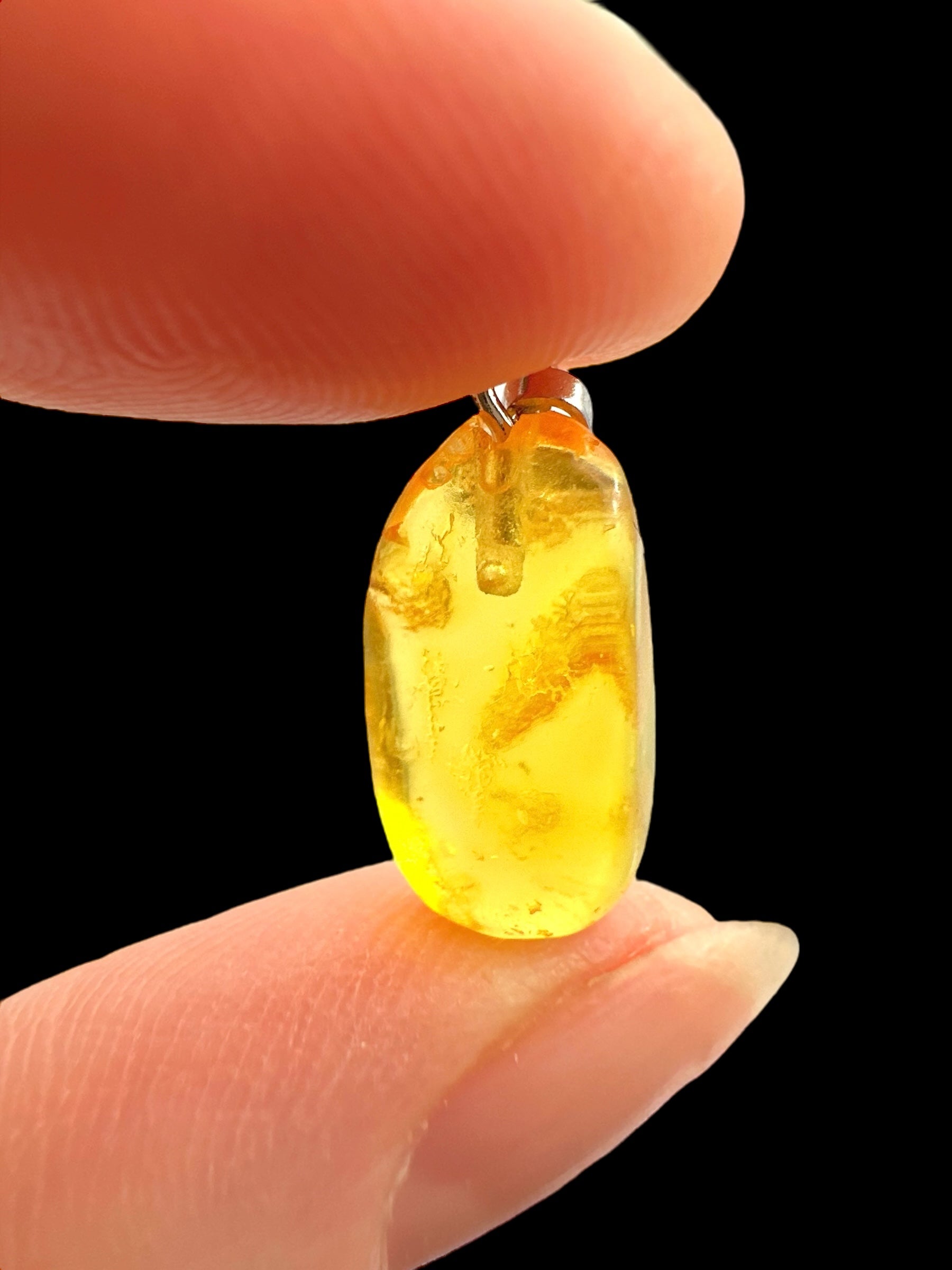 Amber pendant - P/JN024