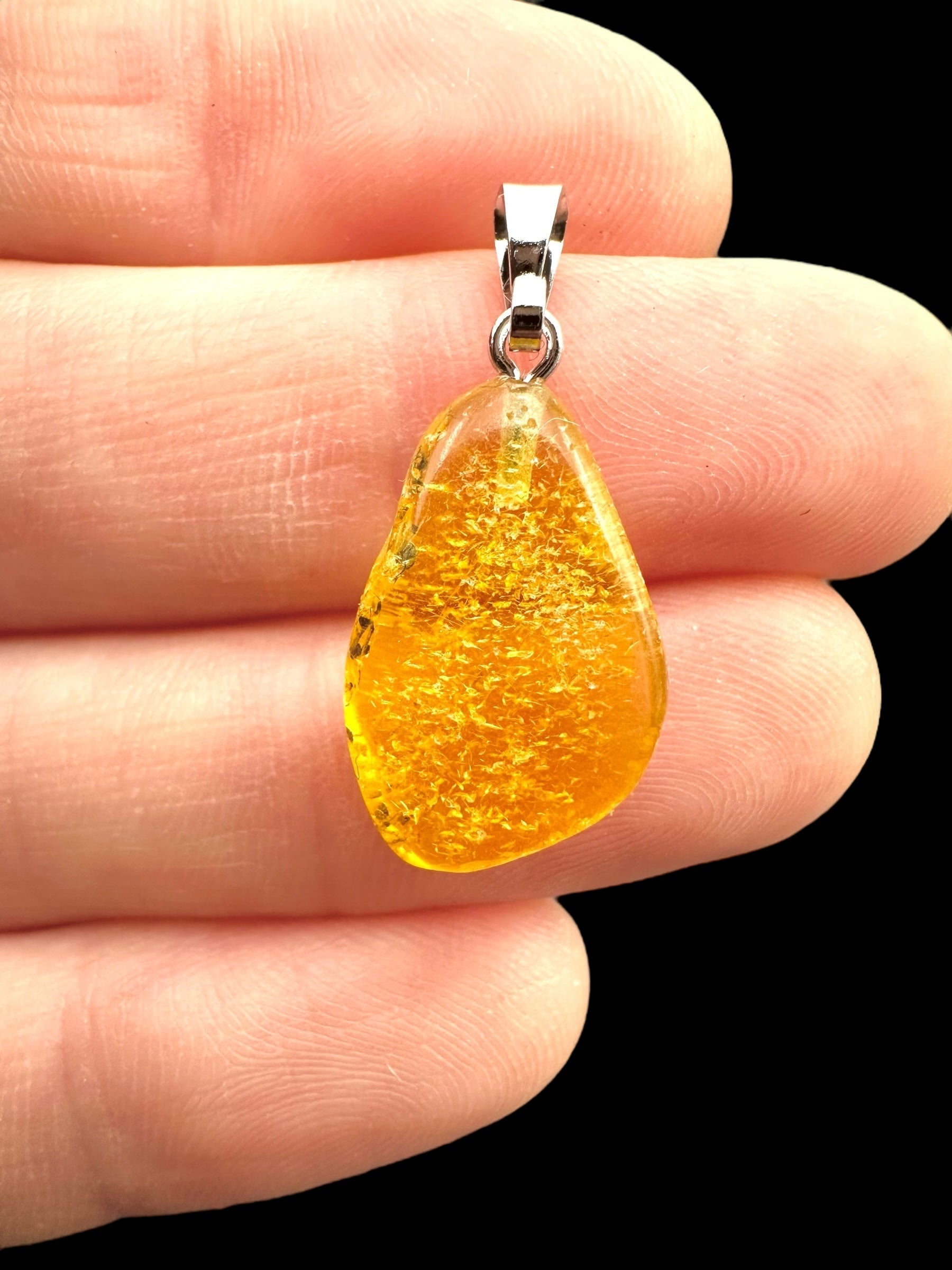 Amber pendant - P/JN027