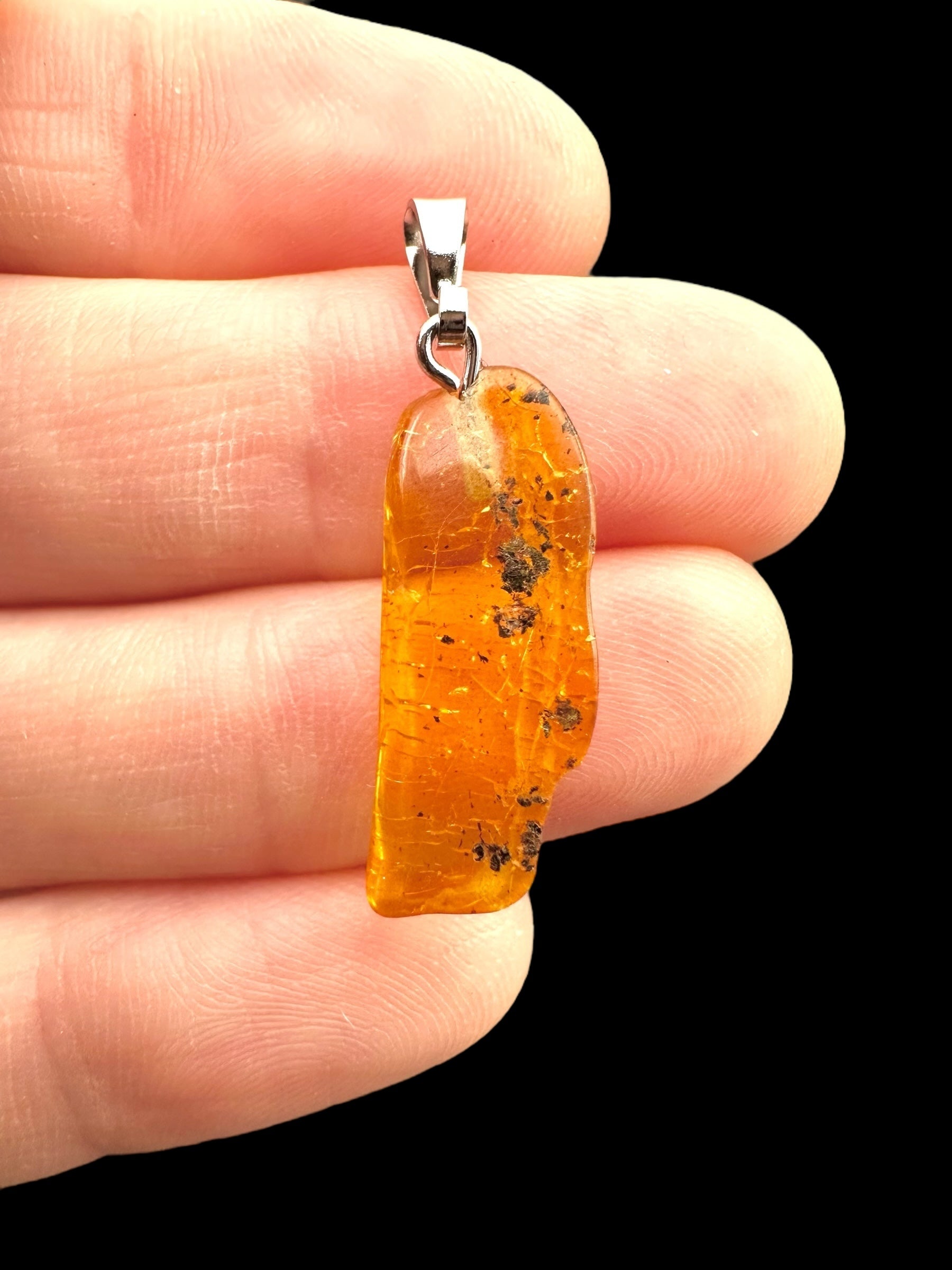 Amber pendant - P/JN028