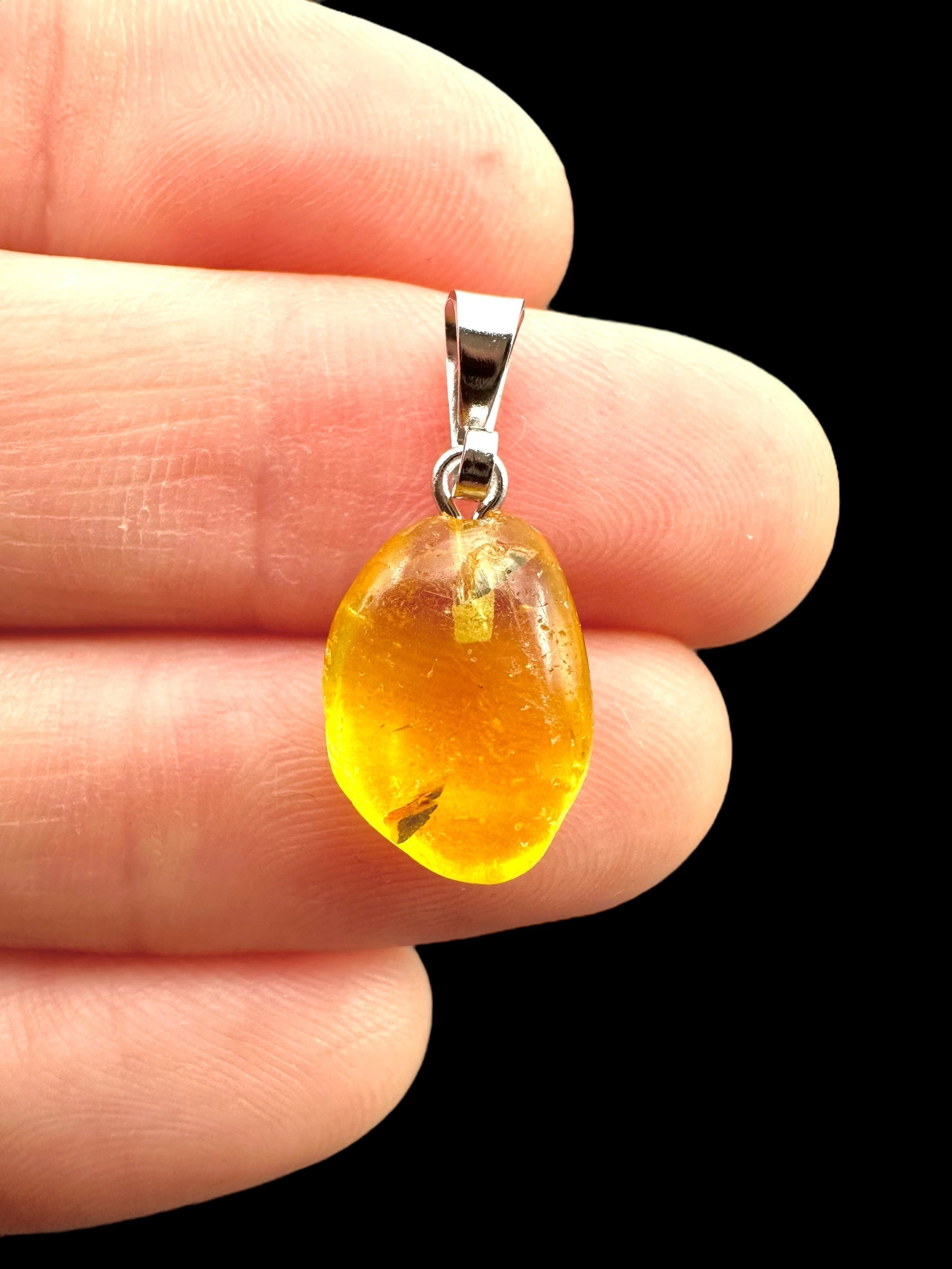 Amber pendant - P/JN032