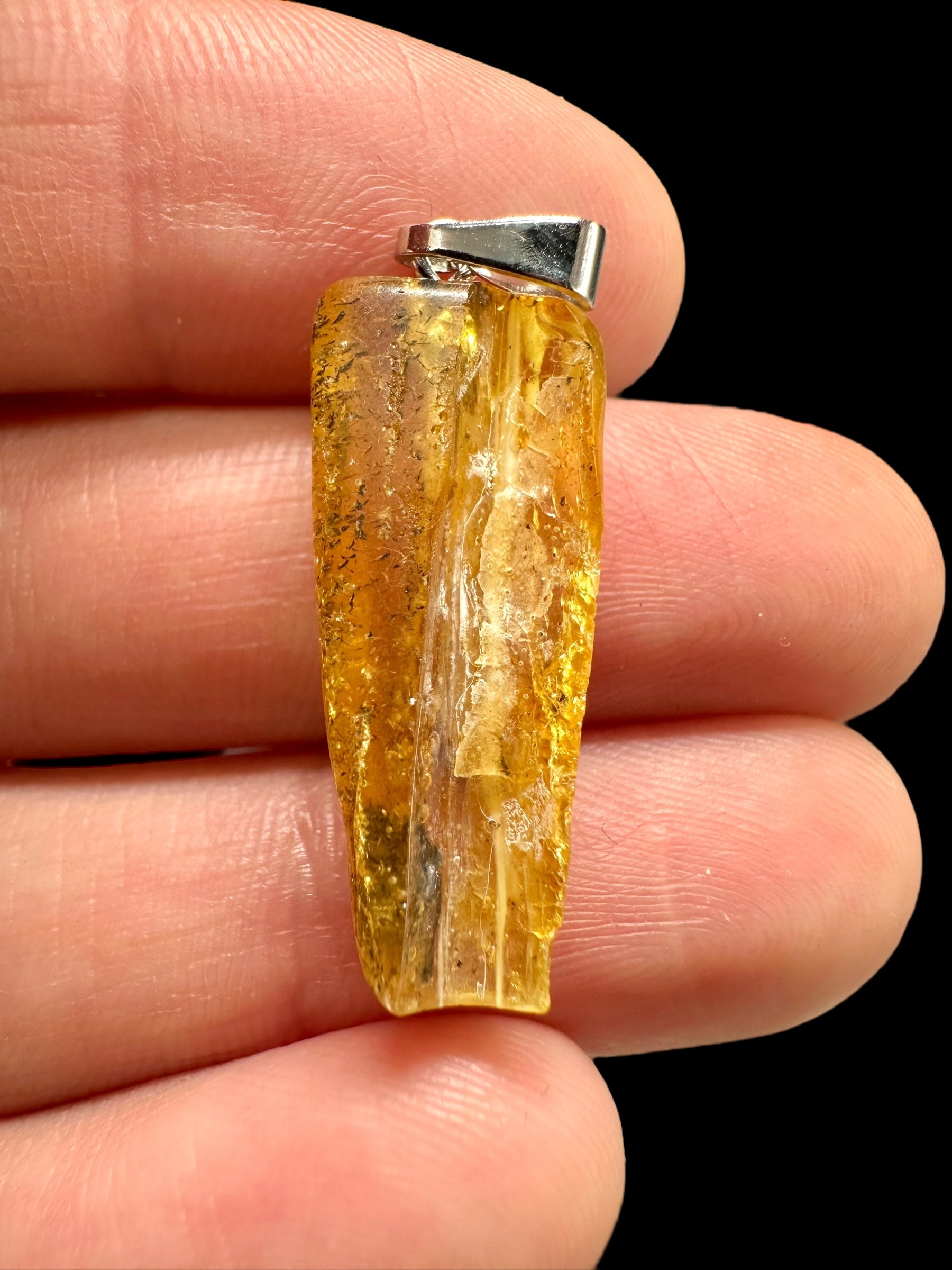 Amber pendant - P/JN033