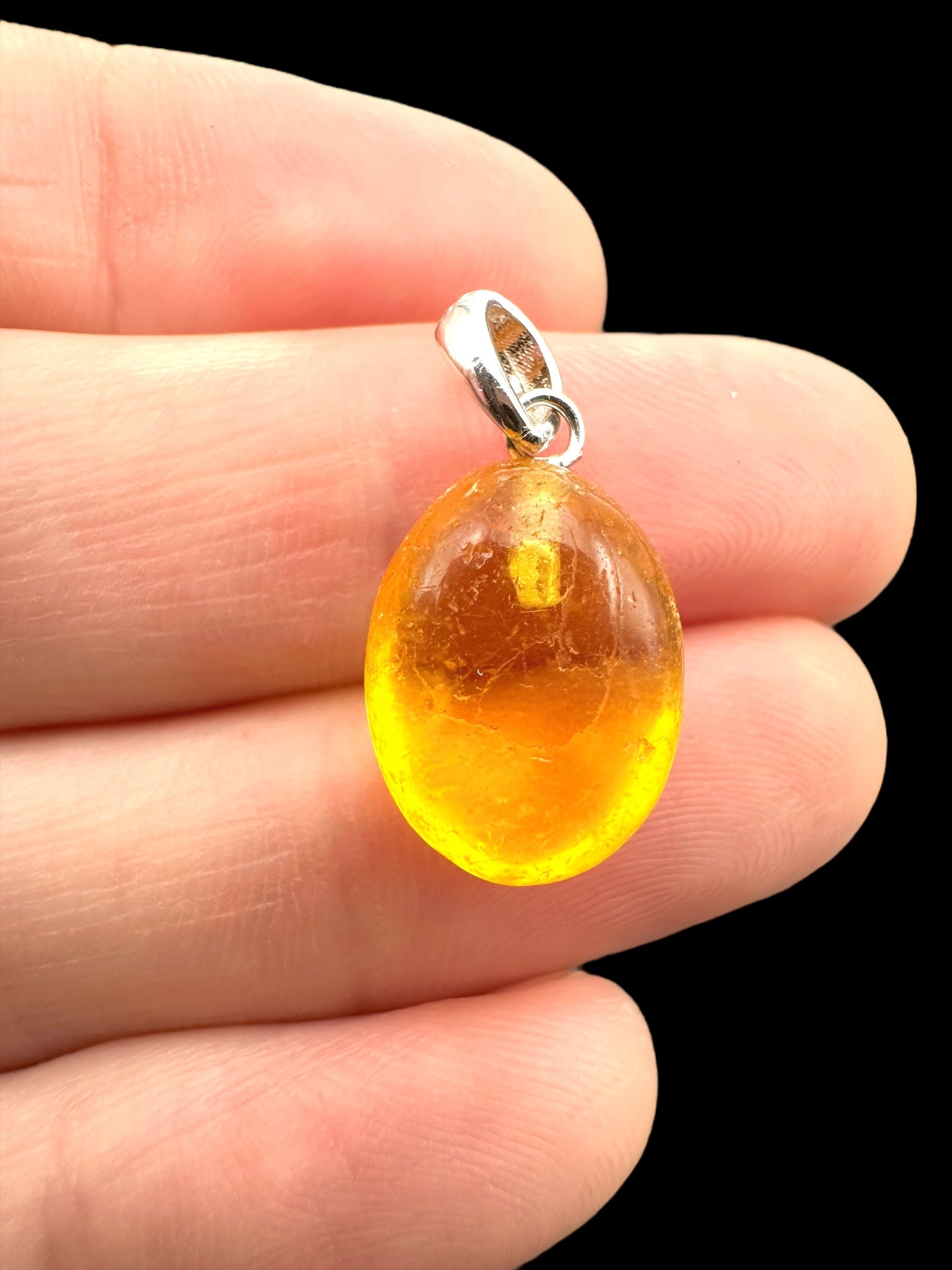 Silver amber pendant - SP/JN059