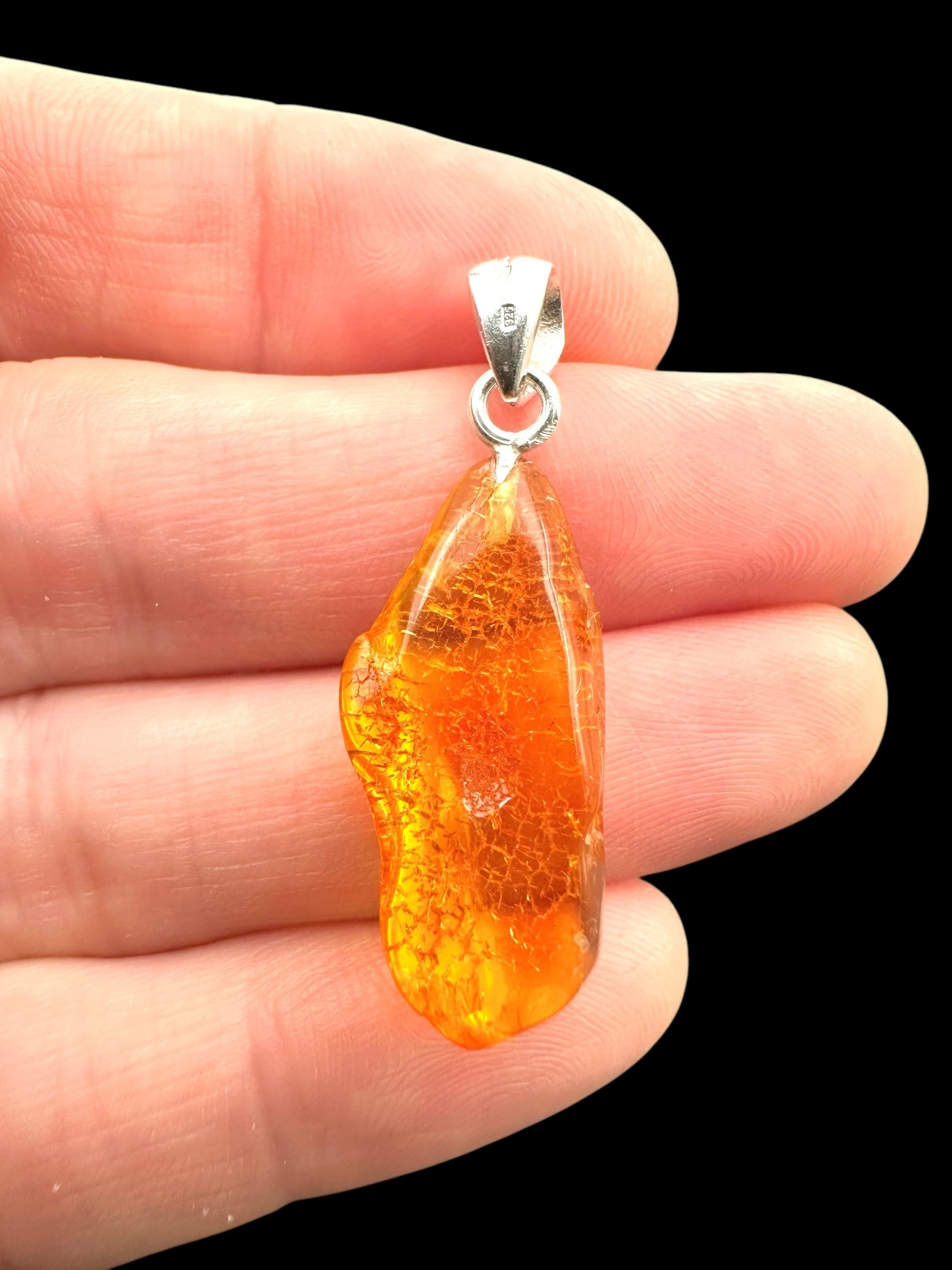 Silver amber pendant - SP/JN063