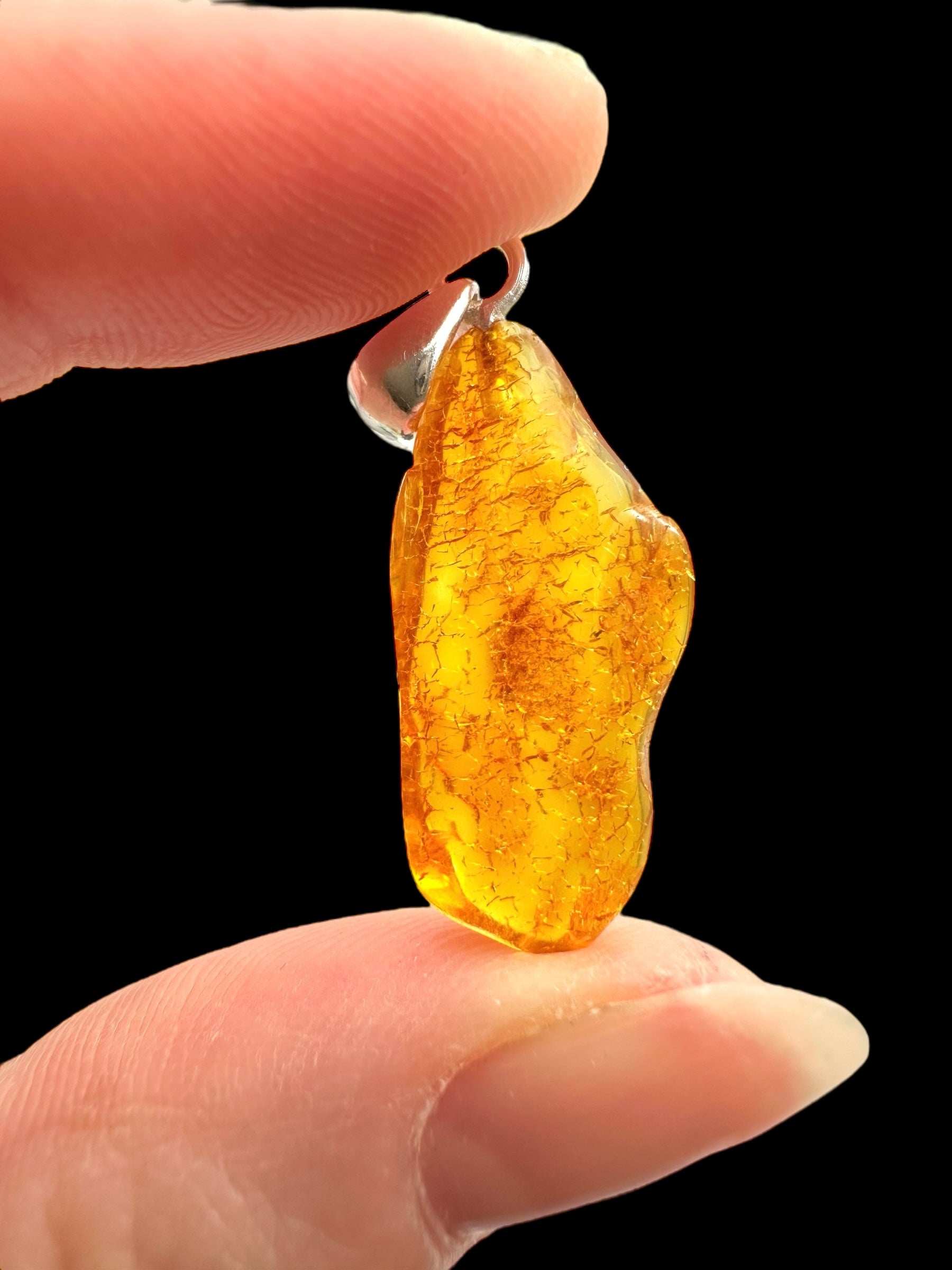 Silver amber pendant - SP/JN063
