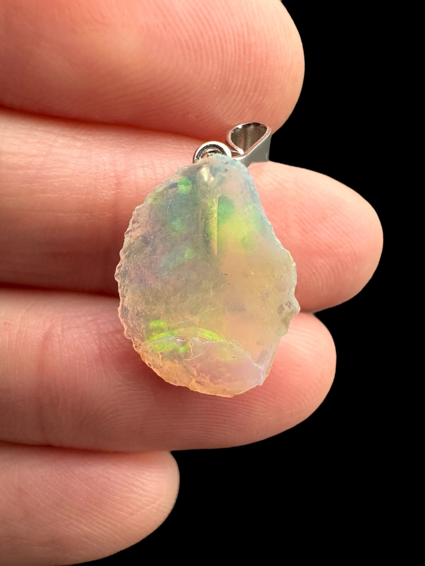 Precious opal pendant