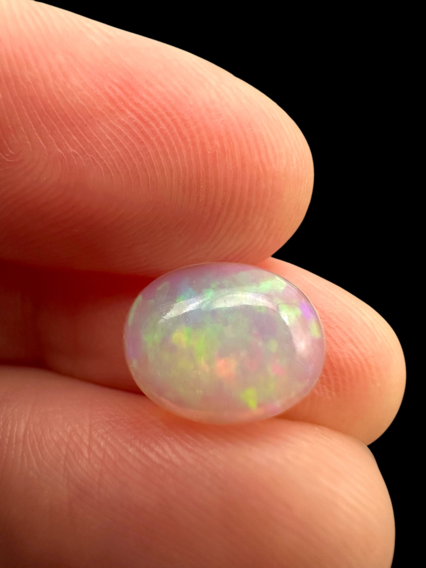 Precious opal cabochon 1,4ct – Welo, Ethiopia - OPK057