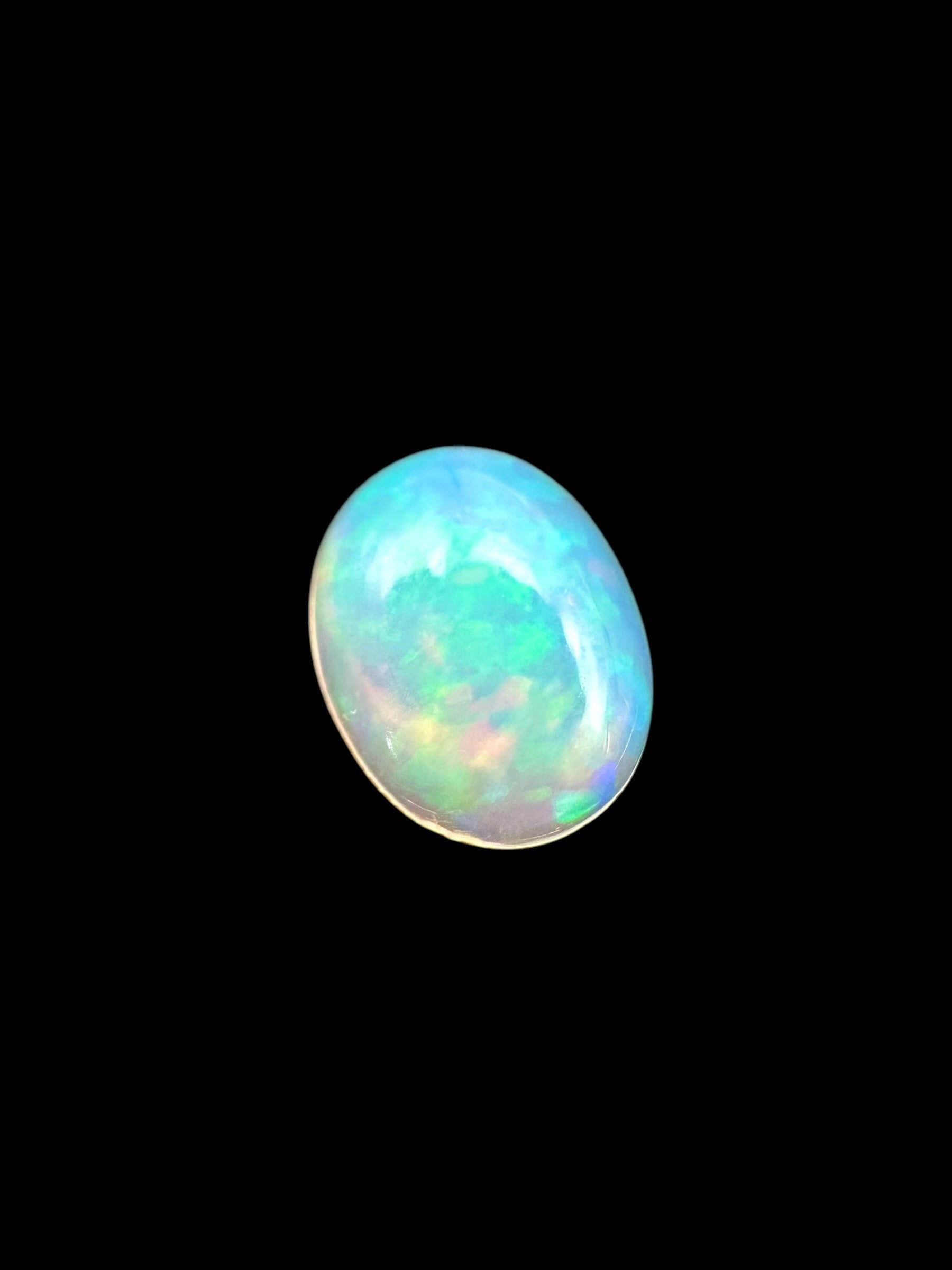 Precious opal cabochon 1,4ct – Welo, Ethiopia