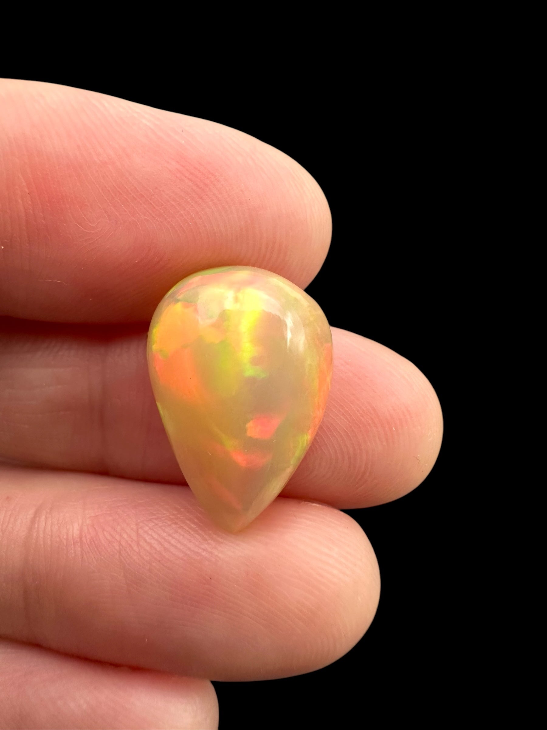 Precious opal cabochon 4,7ct – Welo, Ethiopia - OPK059