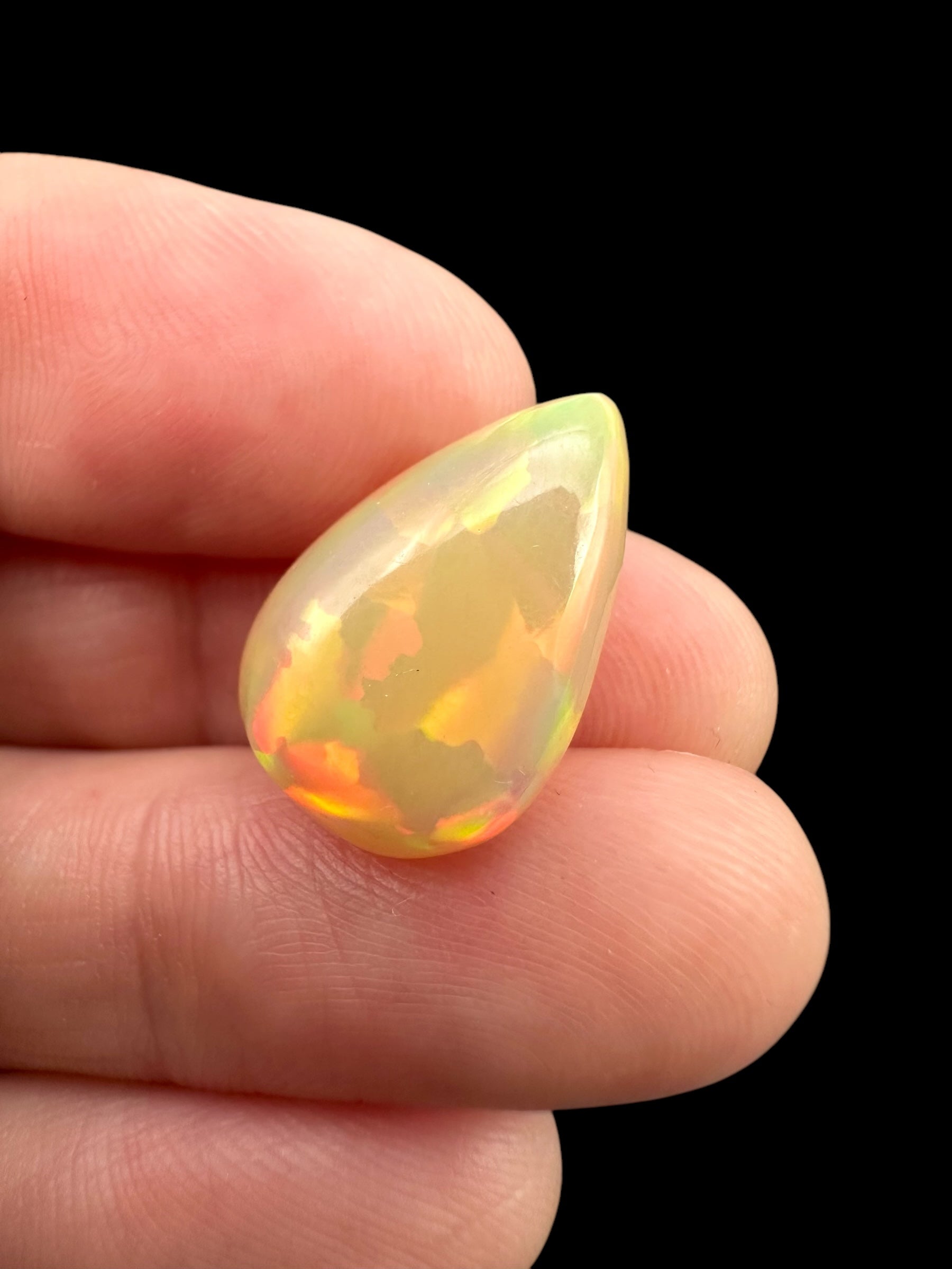 Precious opal cabochon 4,7ct – Welo, Ethiopia - OPK059