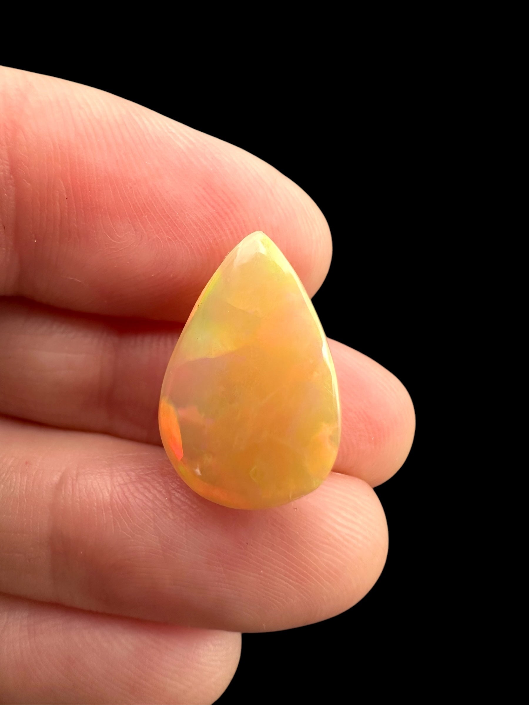 Precious opal cabochon 4,7ct – Welo, Ethiopia - OPK059