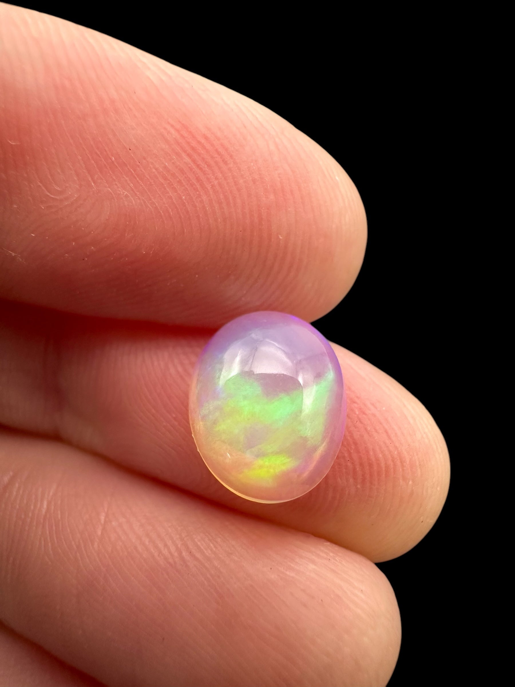 Precious opal cabochon 1ct – Welo, Ethiopia - OPK060