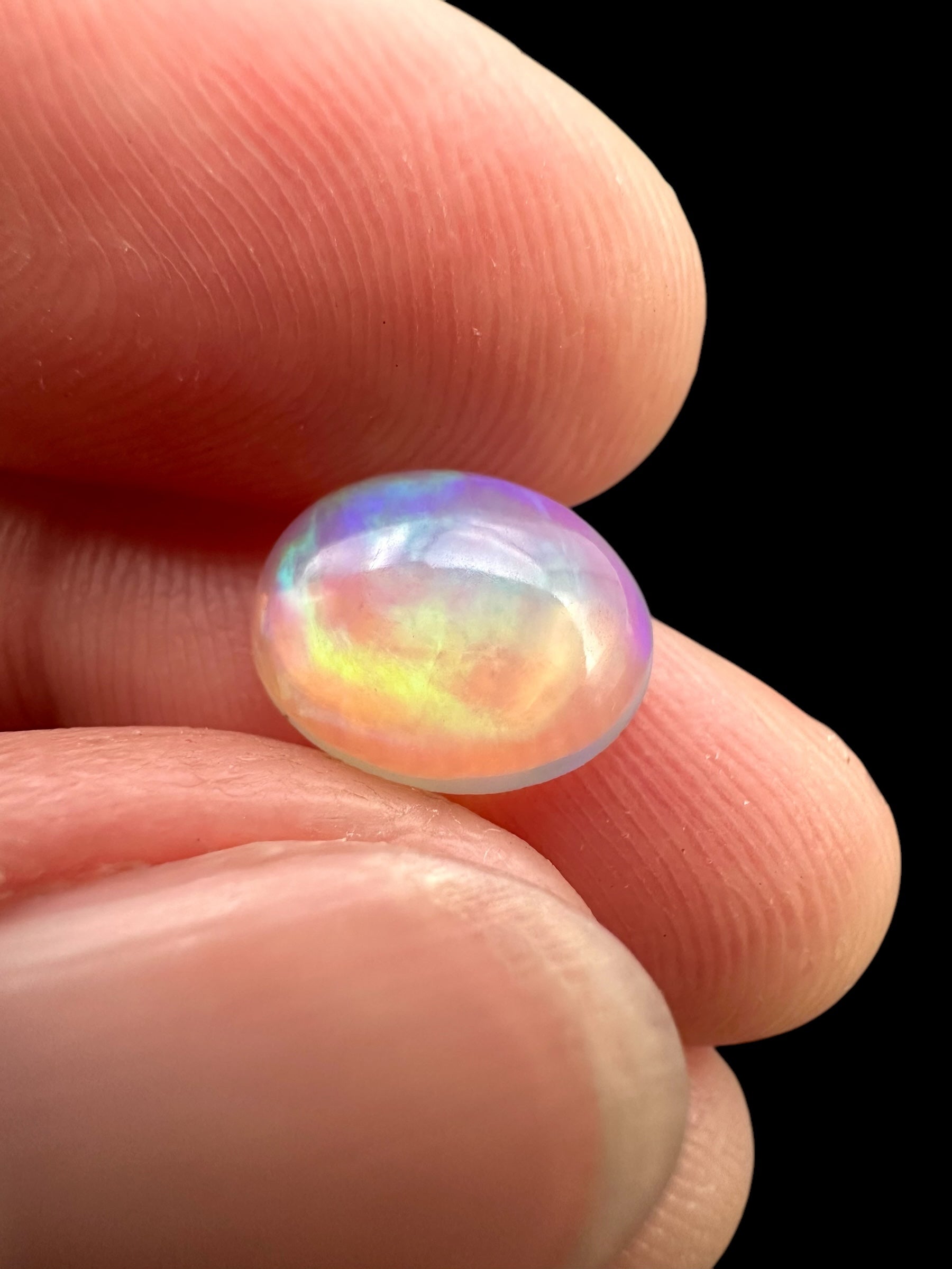Precious opal cabochon 1ct – Welo, Ethiopia - OPK060