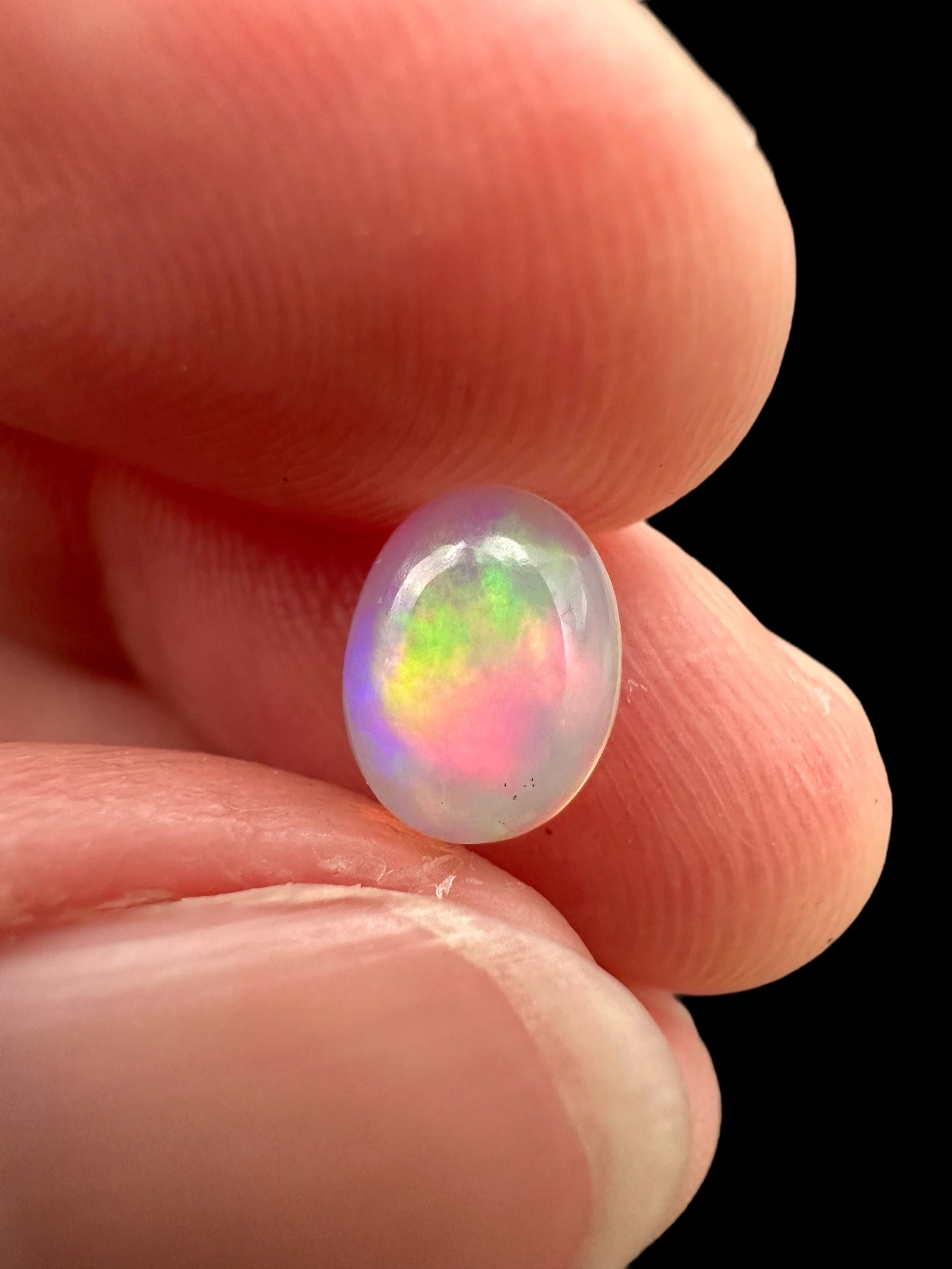 Precious opal cabochon 0,8ct – Welo, Ethiopia - OPK062