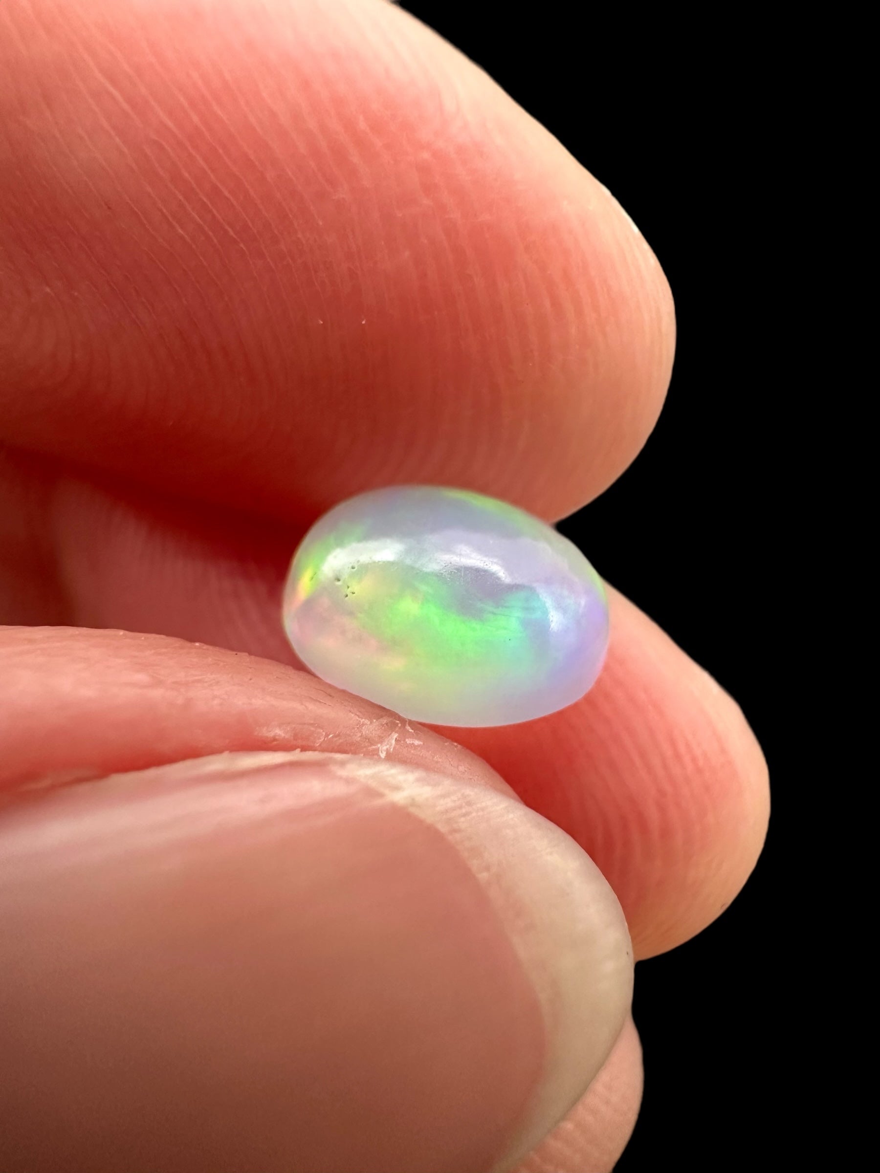 Precious opal cabochon 0,8ct – Welo, Ethiopia - OPK062