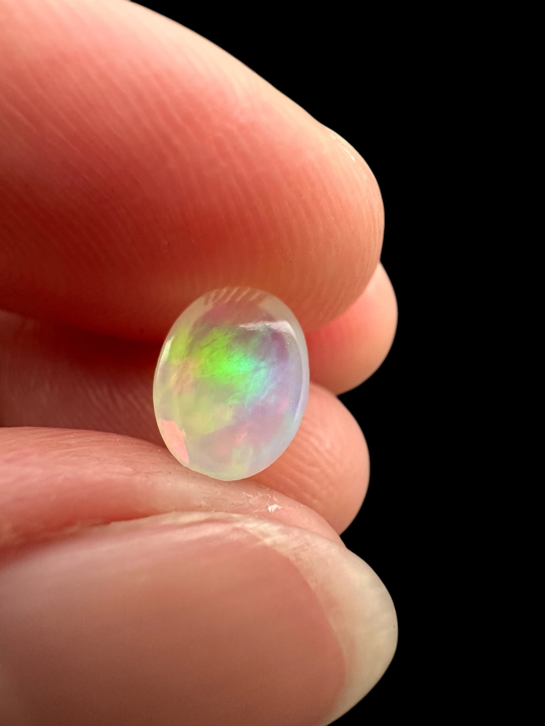 Precious opal cabochon 0,8ct – Welo, Ethiopia - OPK062