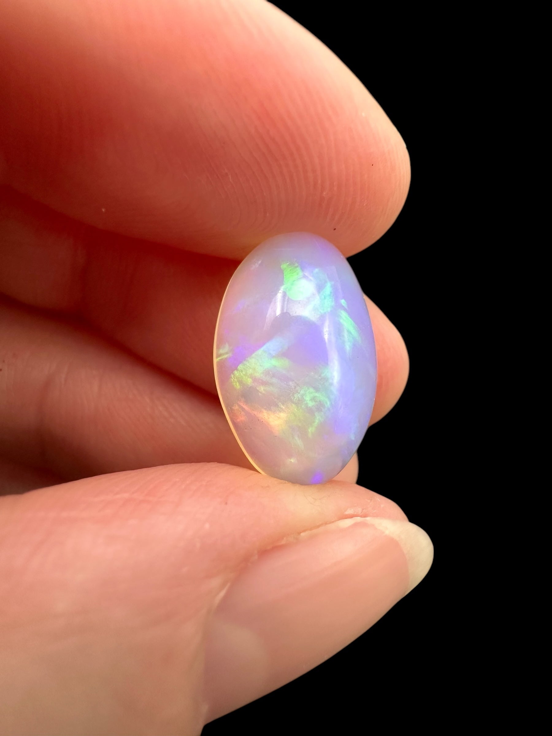 Precious opal cabochon 3,7ct – Welo, Ethiopia - OPK063