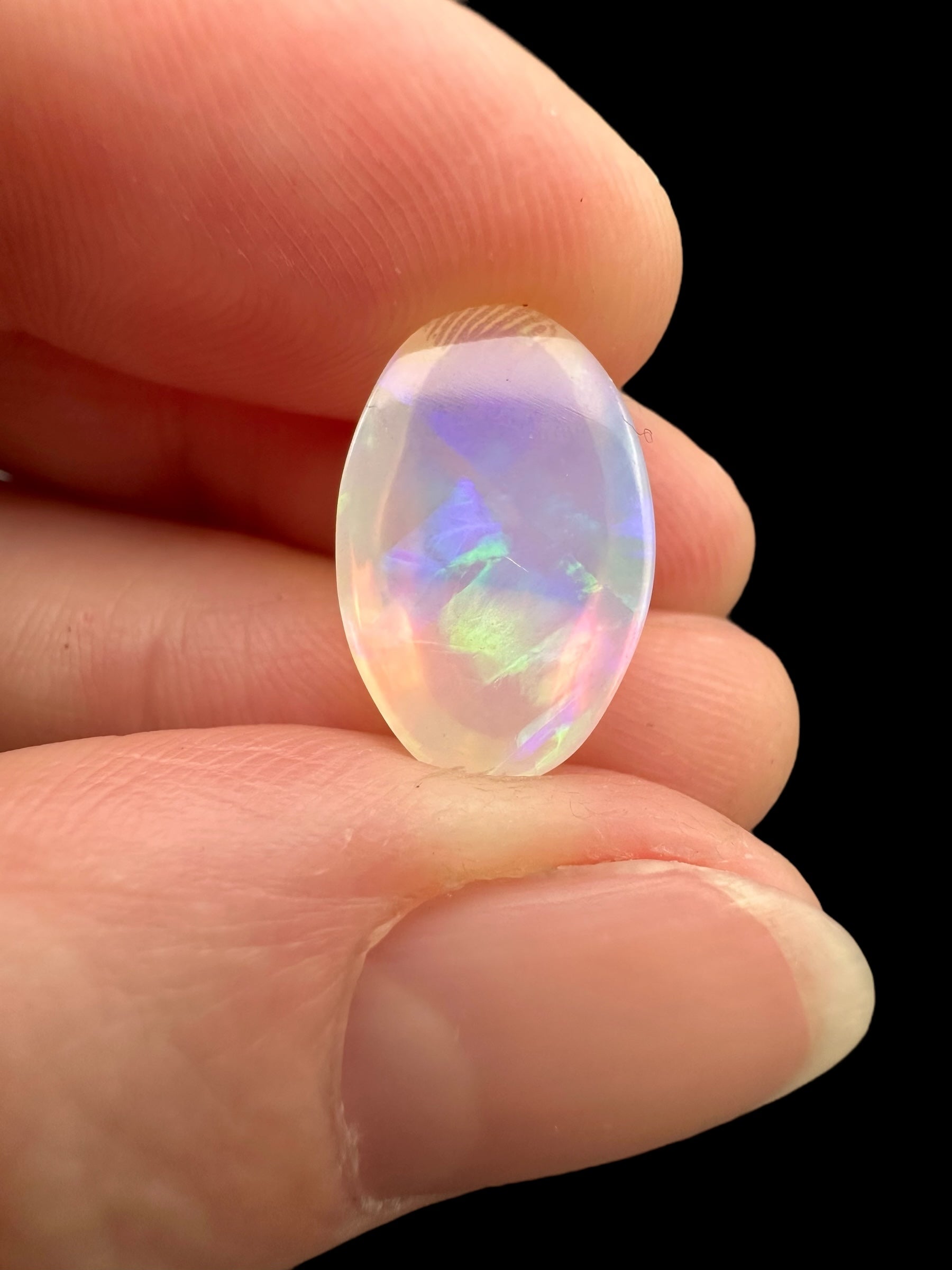 Precious opal cabochon 3,7ct – Welo, Ethiopia - OPK063